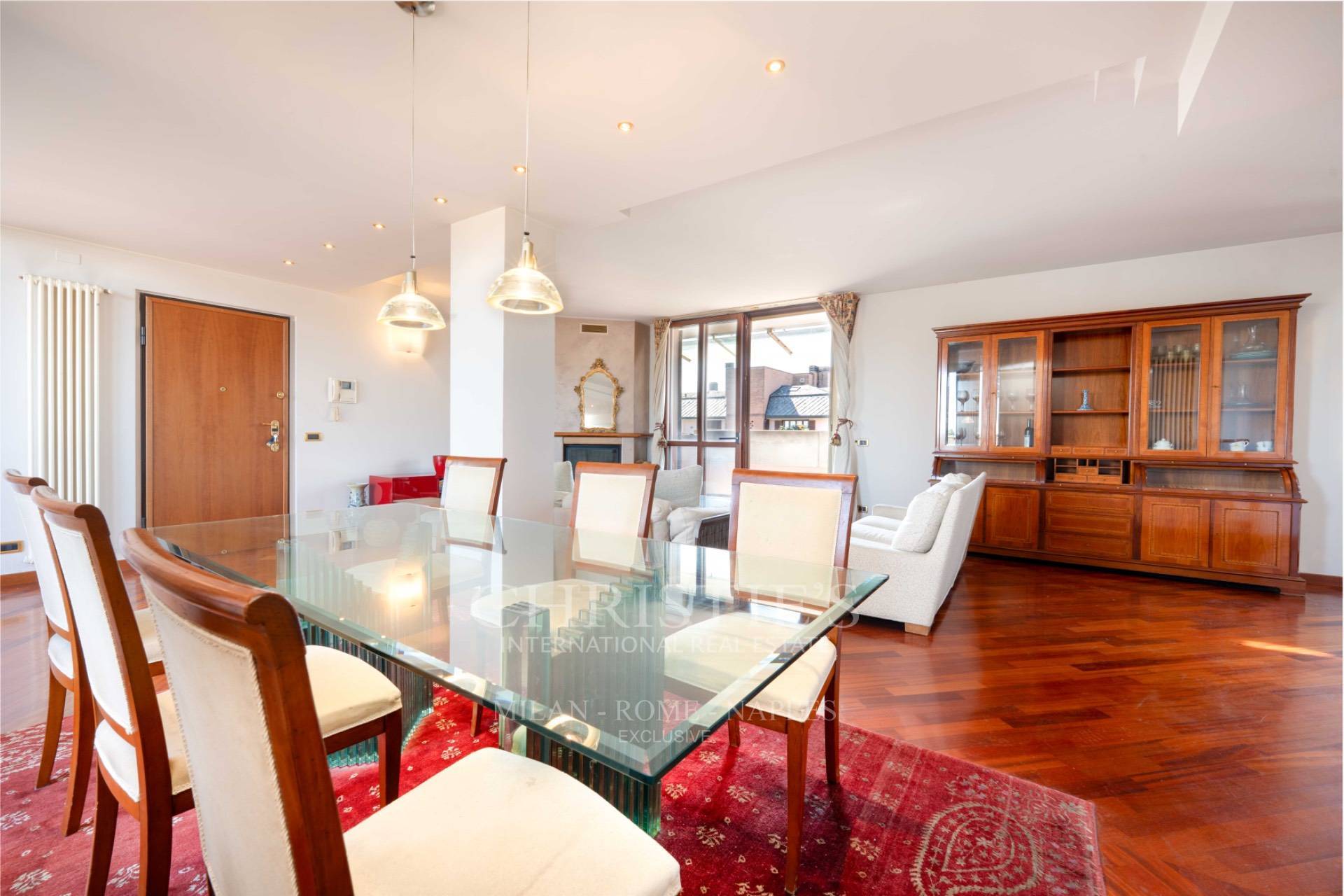 picture of Exclusive Penthouse On Two Levels With Four Entrances And Two Double Garages