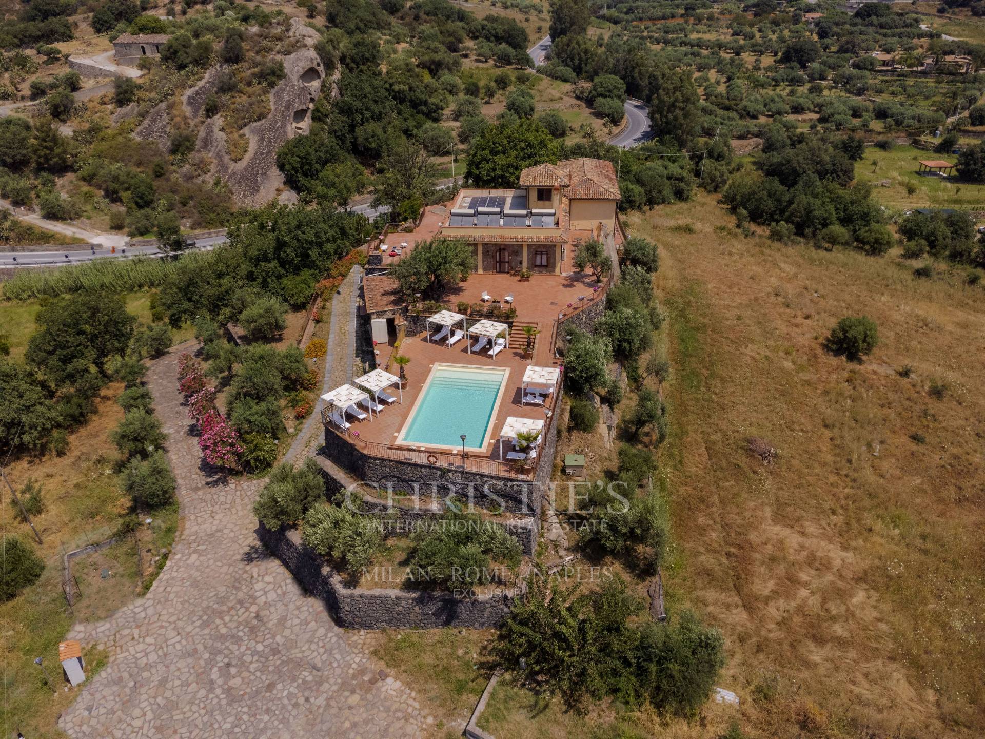 picture of Historic Villa In Valle Dell'alcantara