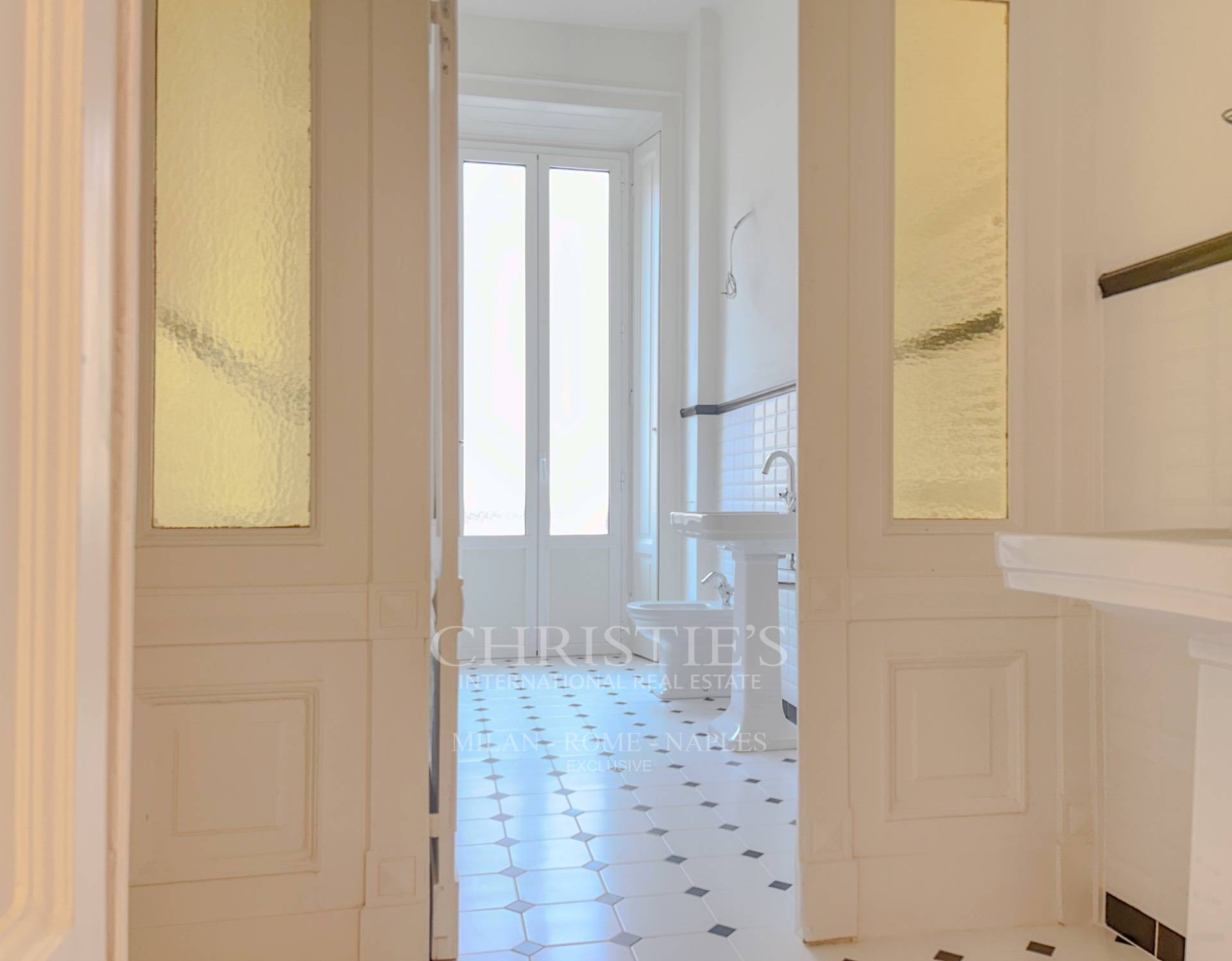 picture of Charming, Fully Renovated Apartment In  Indipendenza Area