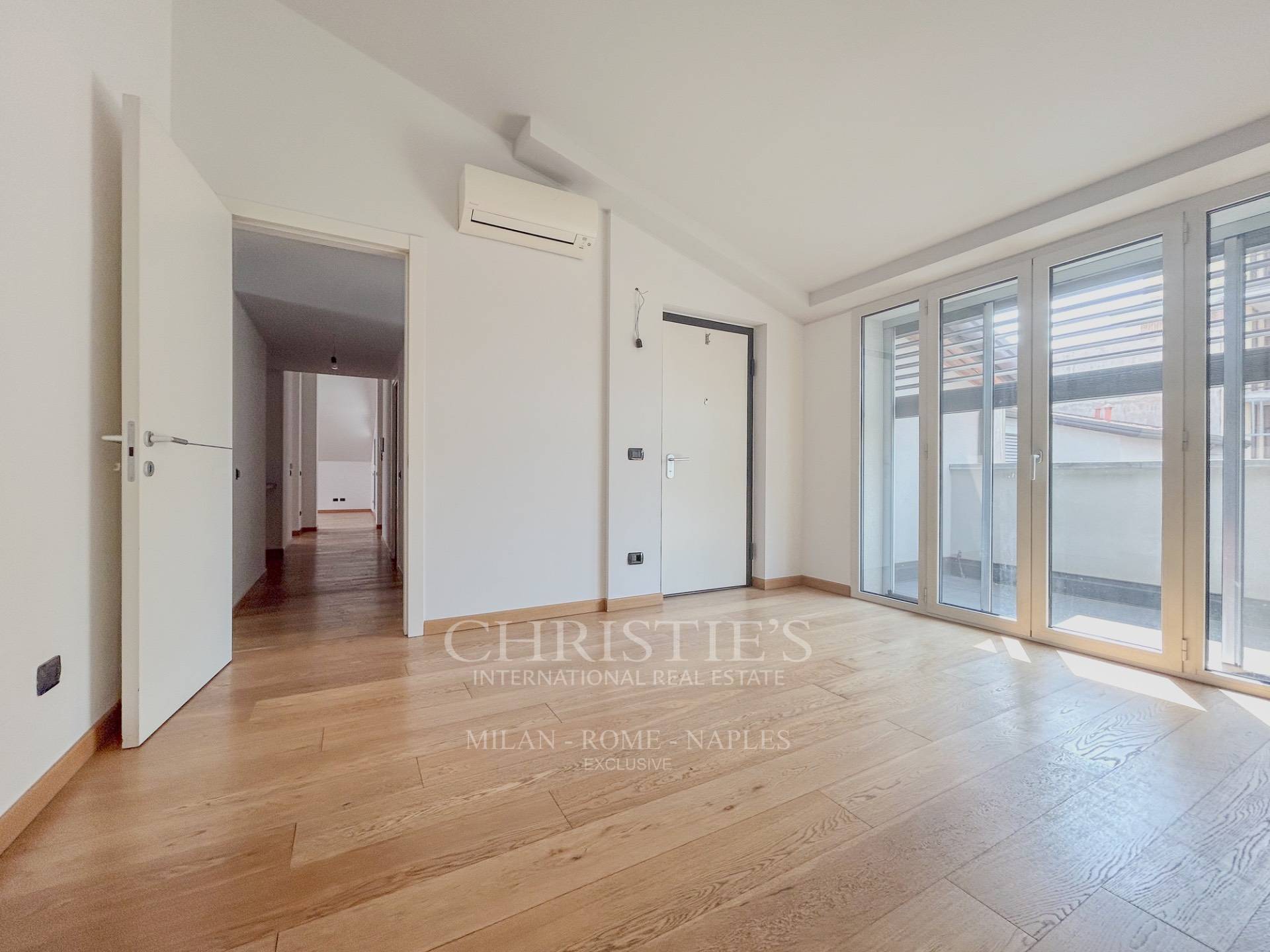 picture of Modern Top Floor Apartment With Terraces – Indipendenza Area