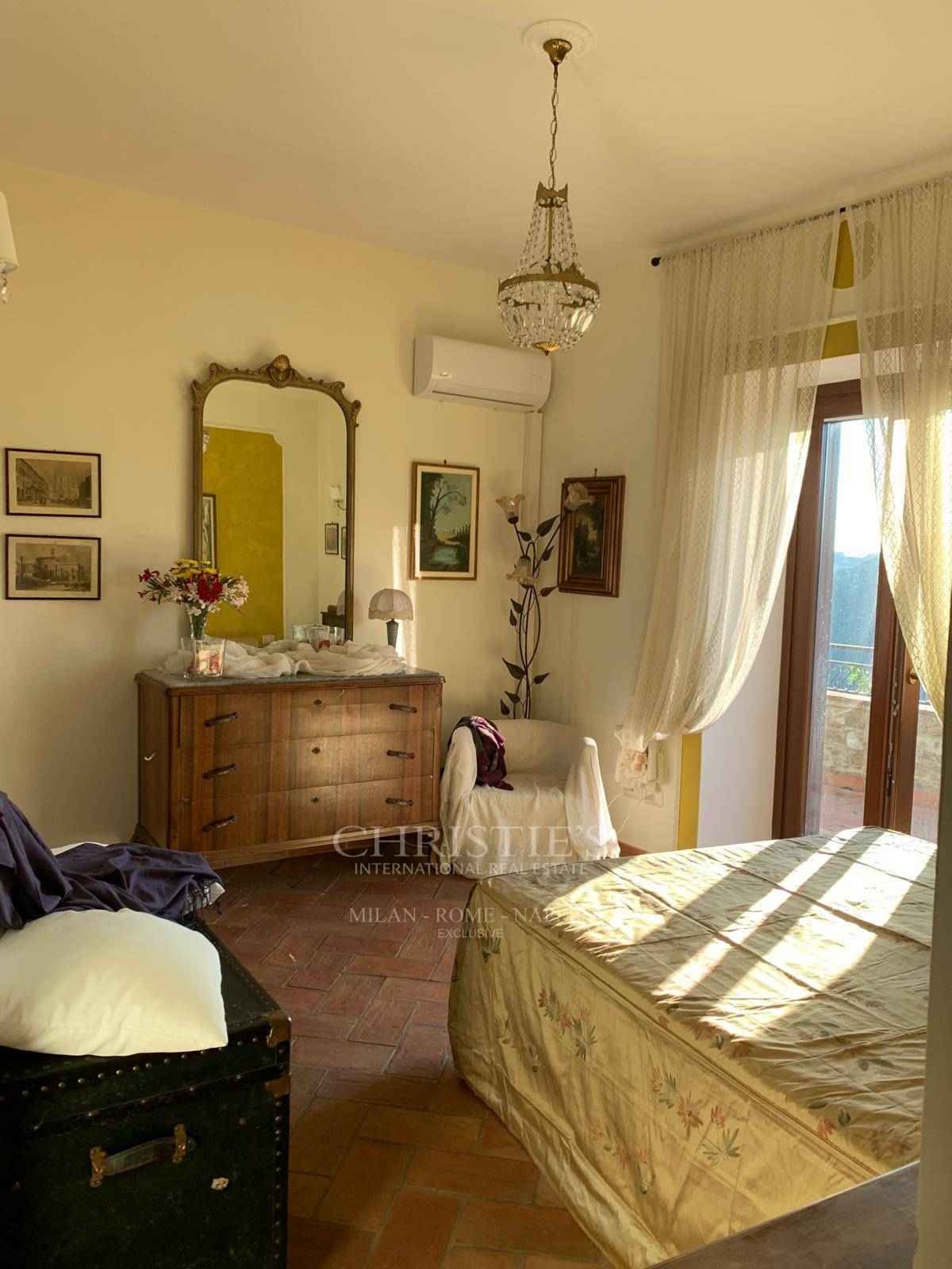 picture of Splendid Multi-family Villa
