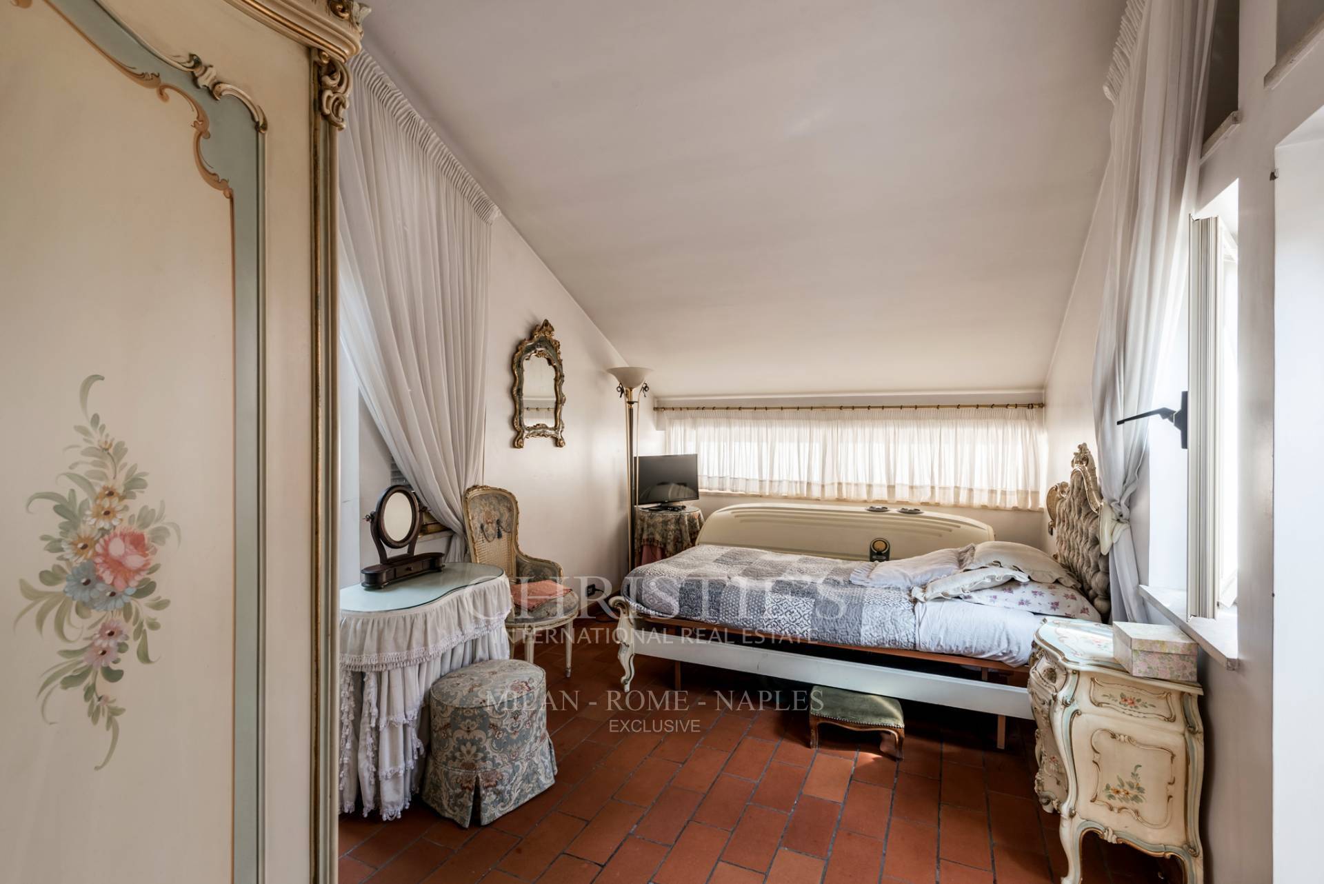picture of Beautiful Penthouse For Sale