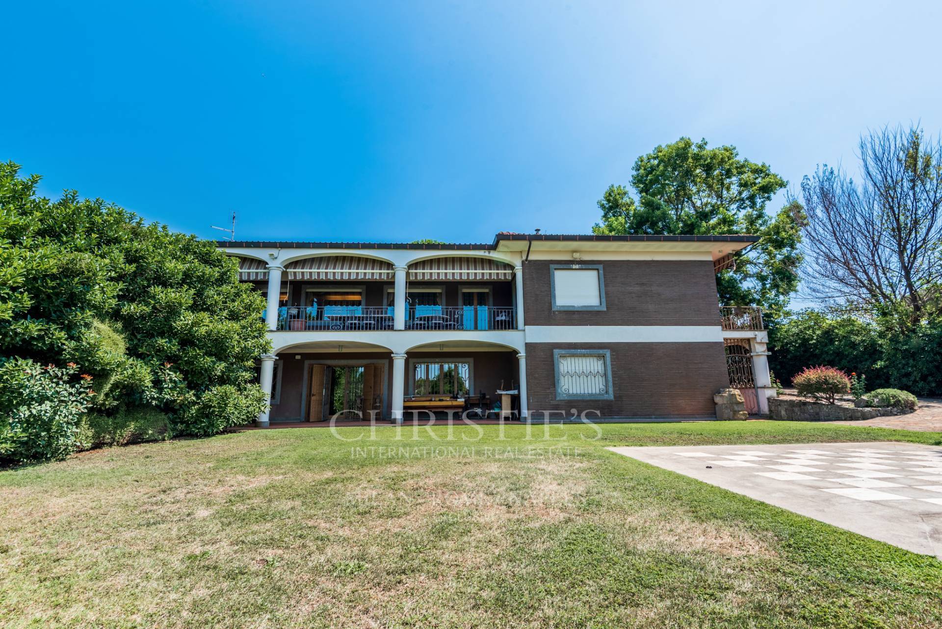 picture of Country House With Swimming Pool And Tennis Court