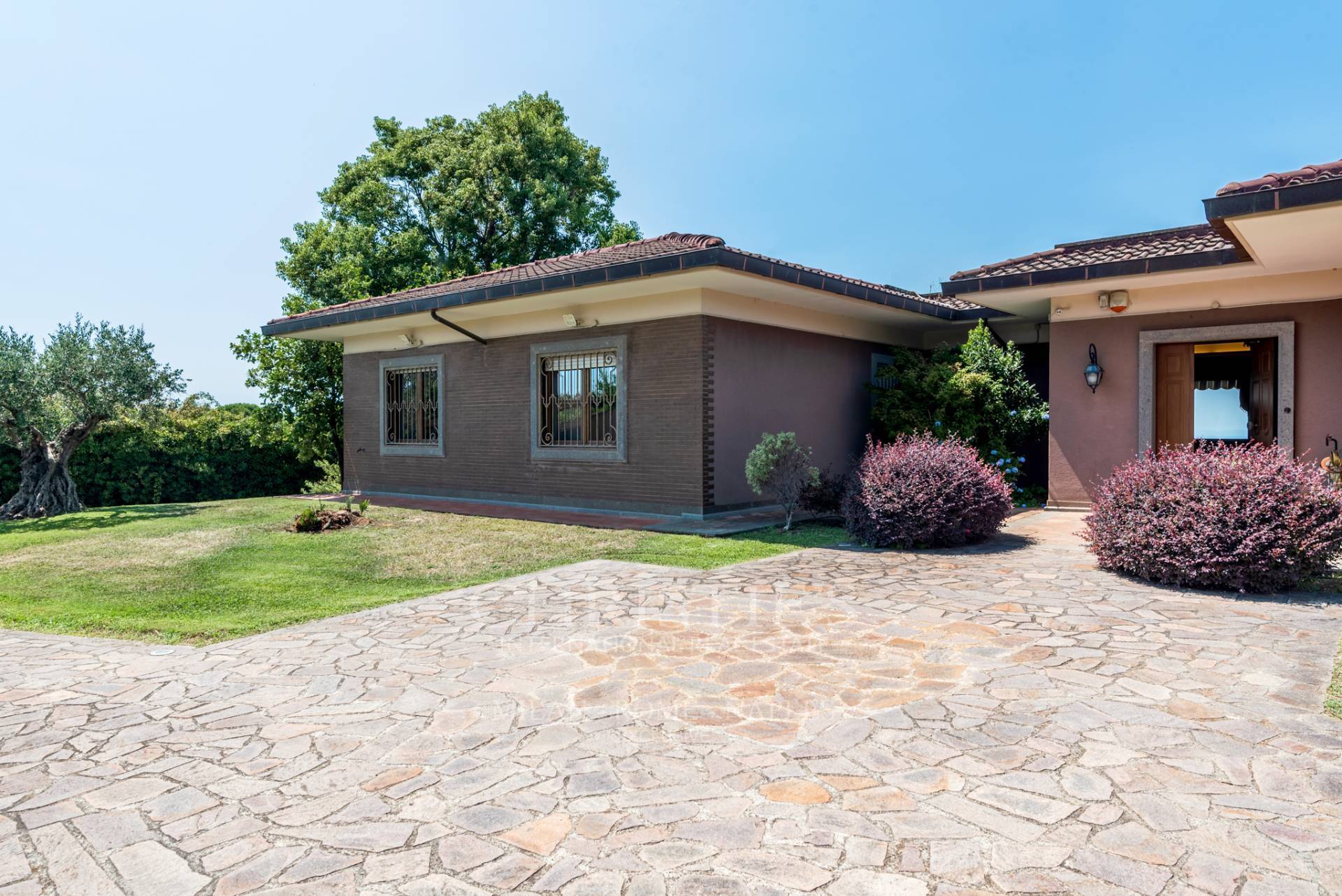 picture of Country House With Swimming Pool And Tennis Court