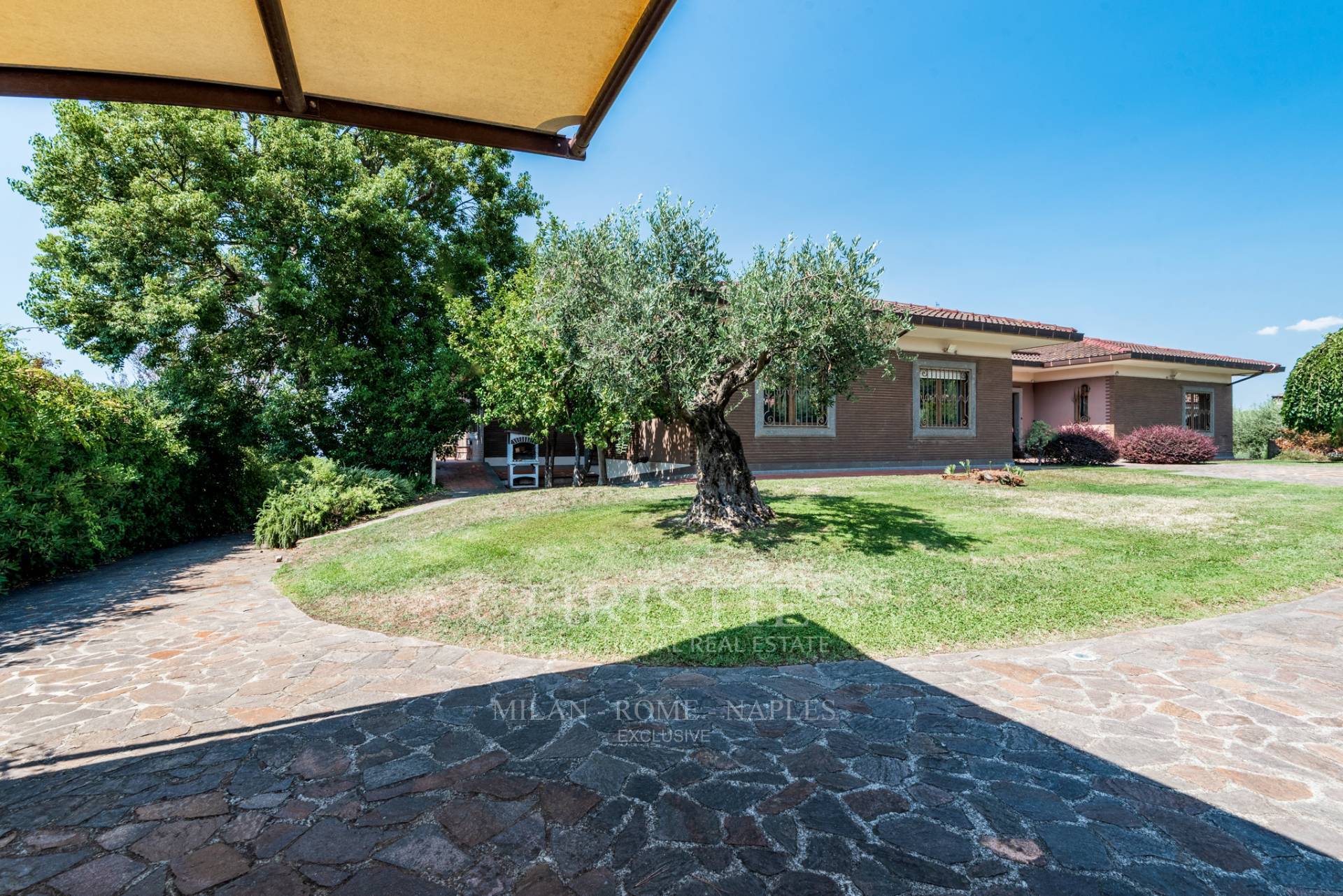 picture of Country House With Swimming Pool And Tennis Court