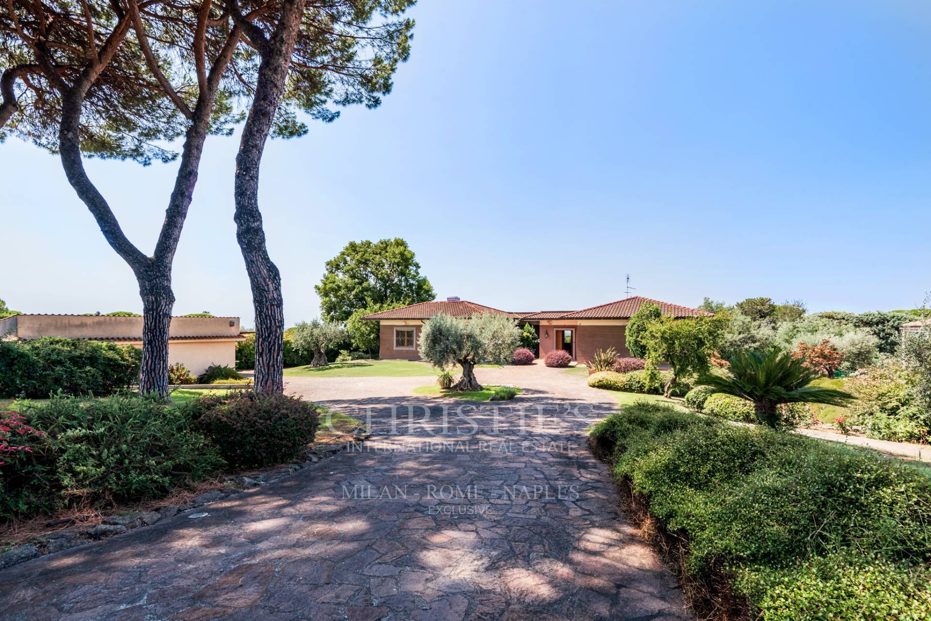picture of Country House With Swimming Pool And Tennis Court