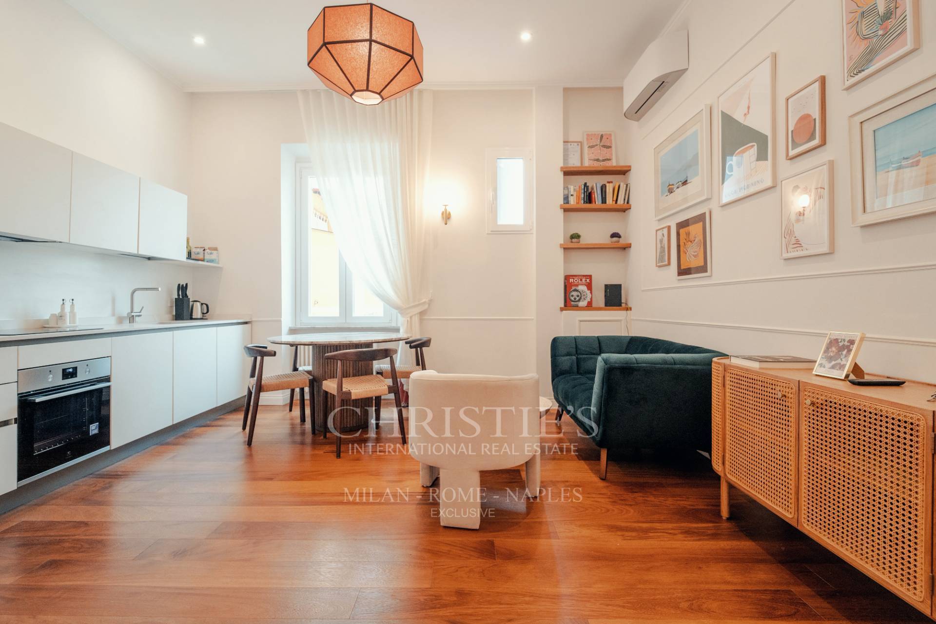 picture of Elegant Renovated Apartment Near The Vatican Museums.