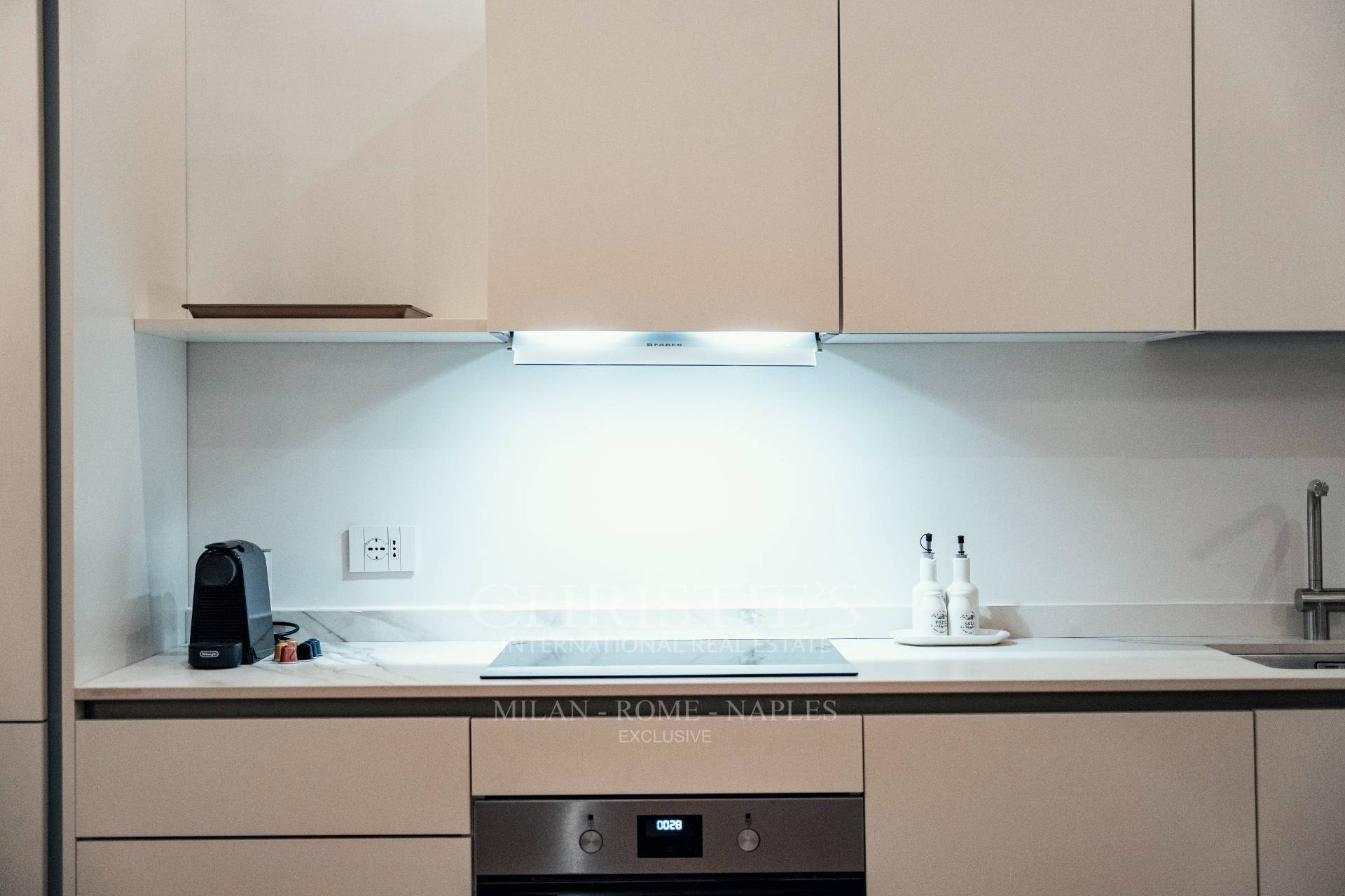 picture of Elegant Renovated Apartment Near The Vatican Museums.