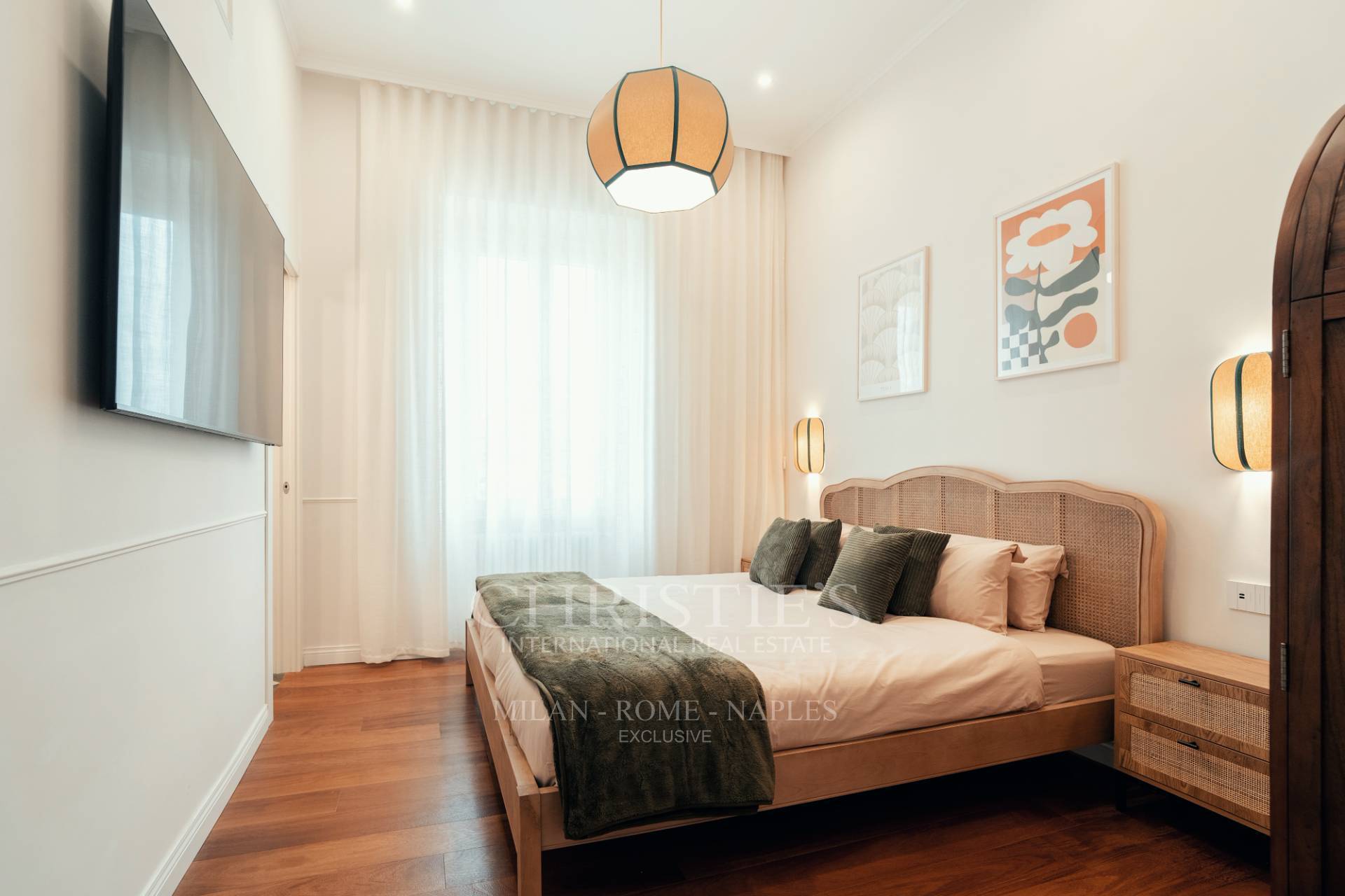 picture of Elegant Renovated Apartment Near The Vatican Museums.