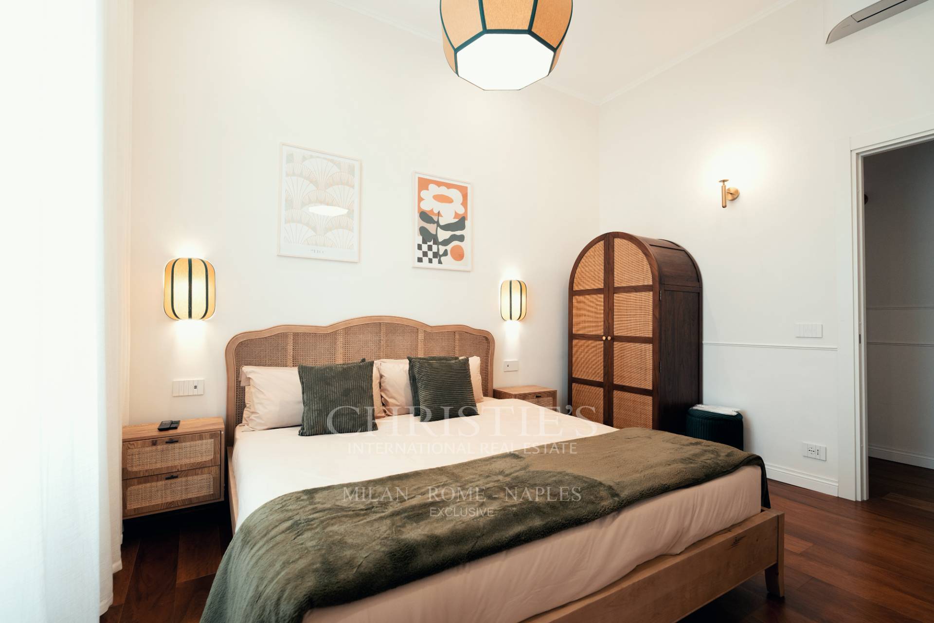 picture of Elegant Renovated Apartment Near The Vatican Museums.