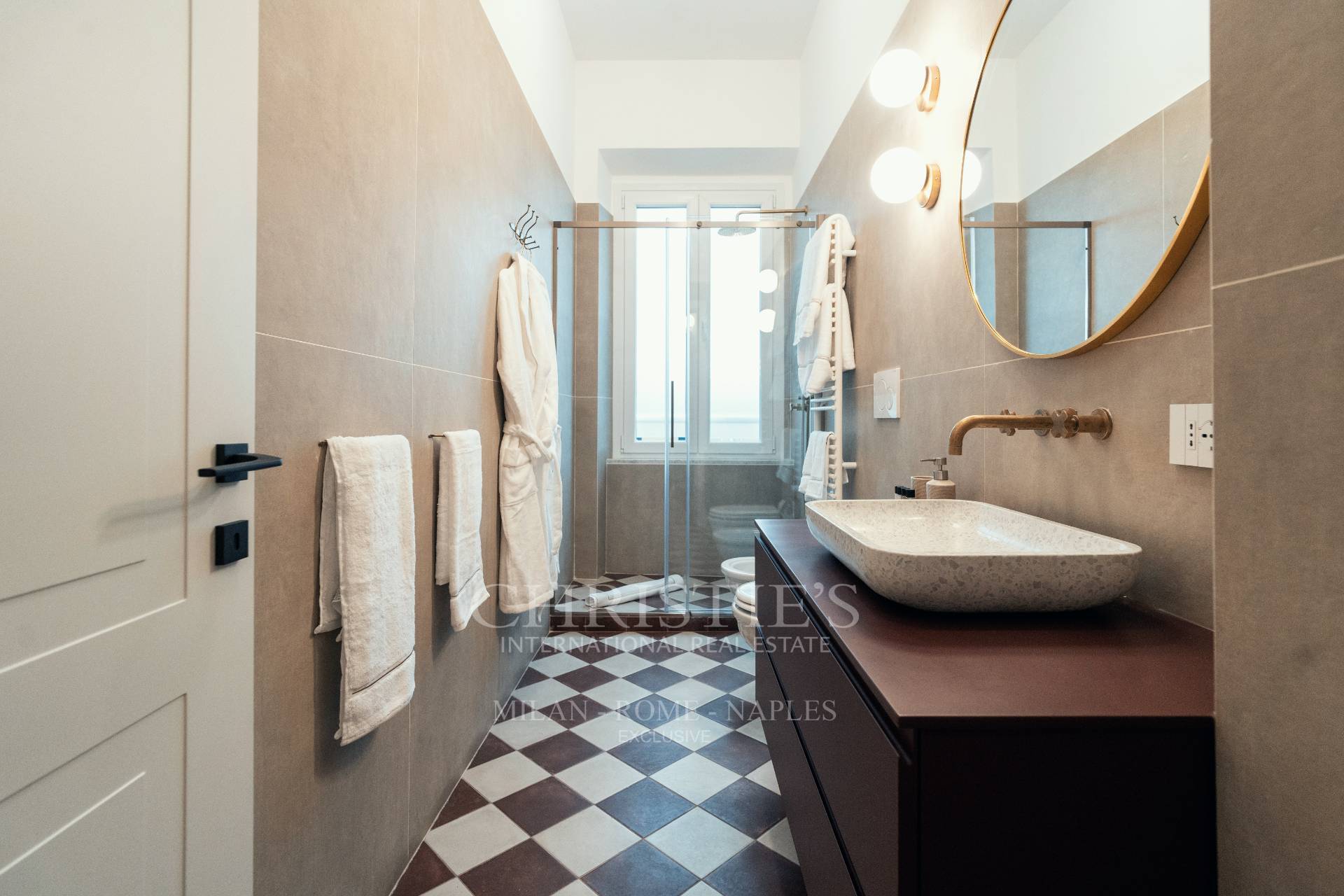 picture of Elegant Renovated Apartment Near The Vatican Museums.