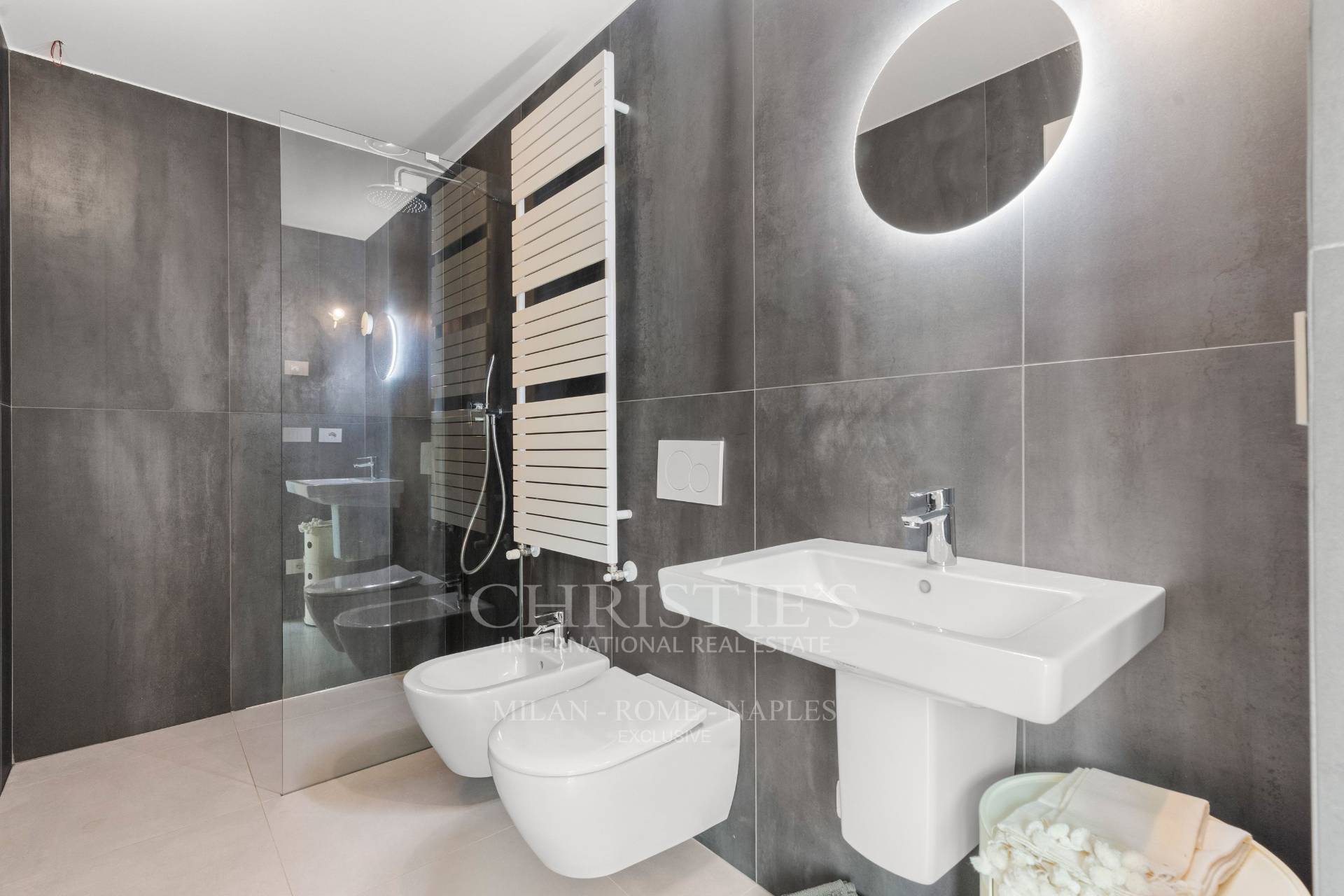 picture of Exclusive Designer Penthouse Immersed In An Oasis Of Tranquillity And Elegance: The Kramer26 Residence