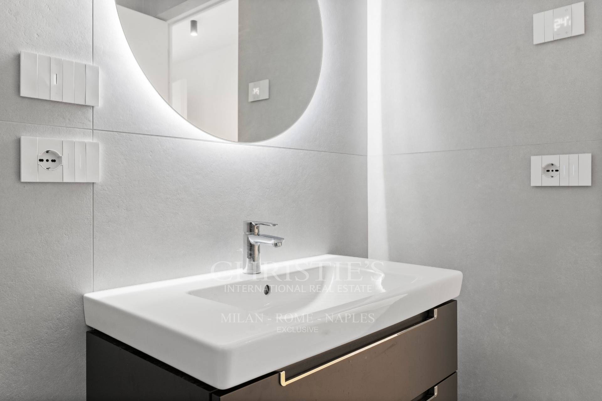 picture of Exclusive Designer Penthouse Immersed In An Oasis Of Tranquillity And Elegance: The Kramer26 Residence