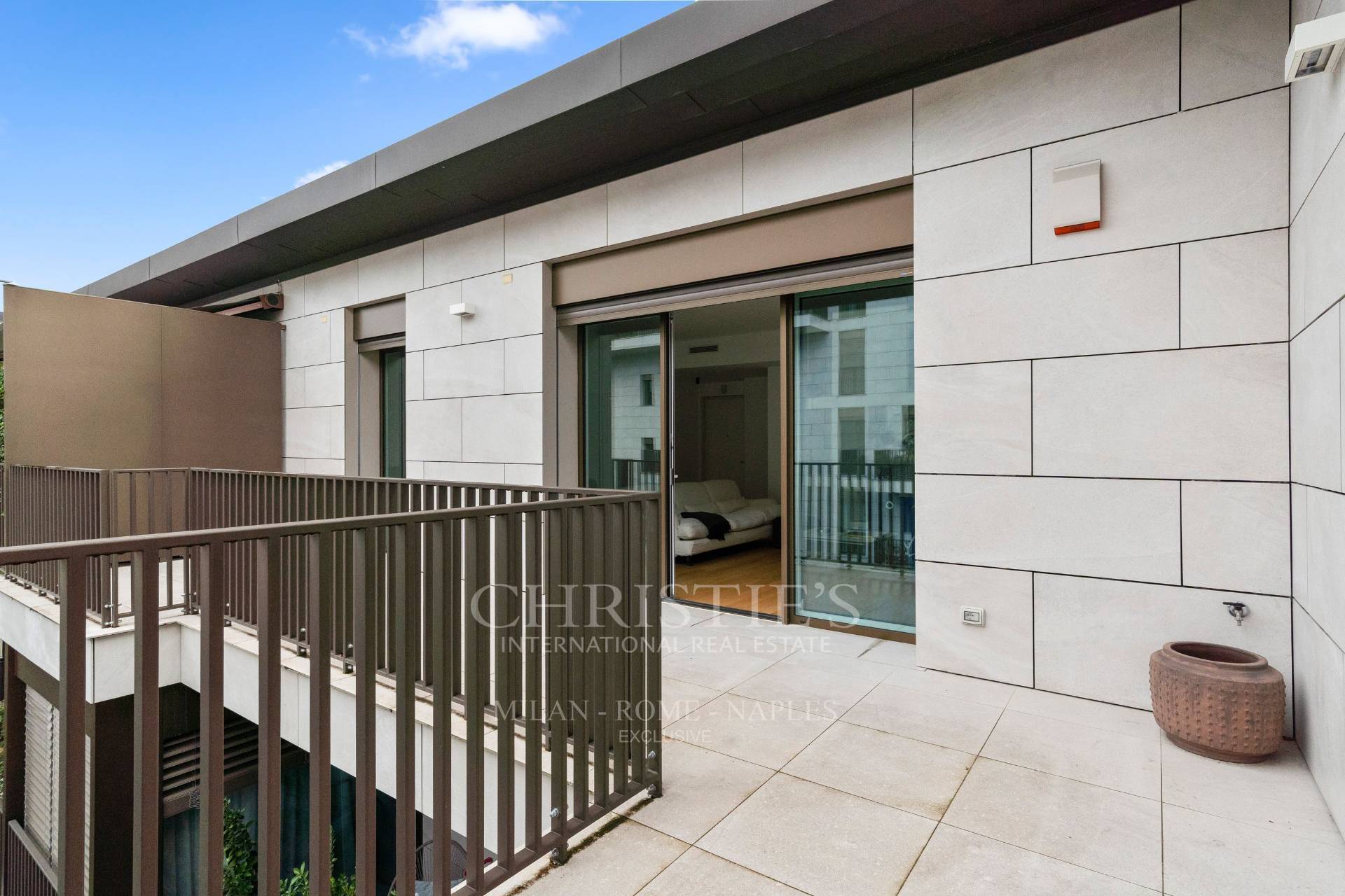 picture of Exclusive Designer Penthouse Immersed In An Oasis Of Tranquillity And Elegance: The Kramer26 Residence