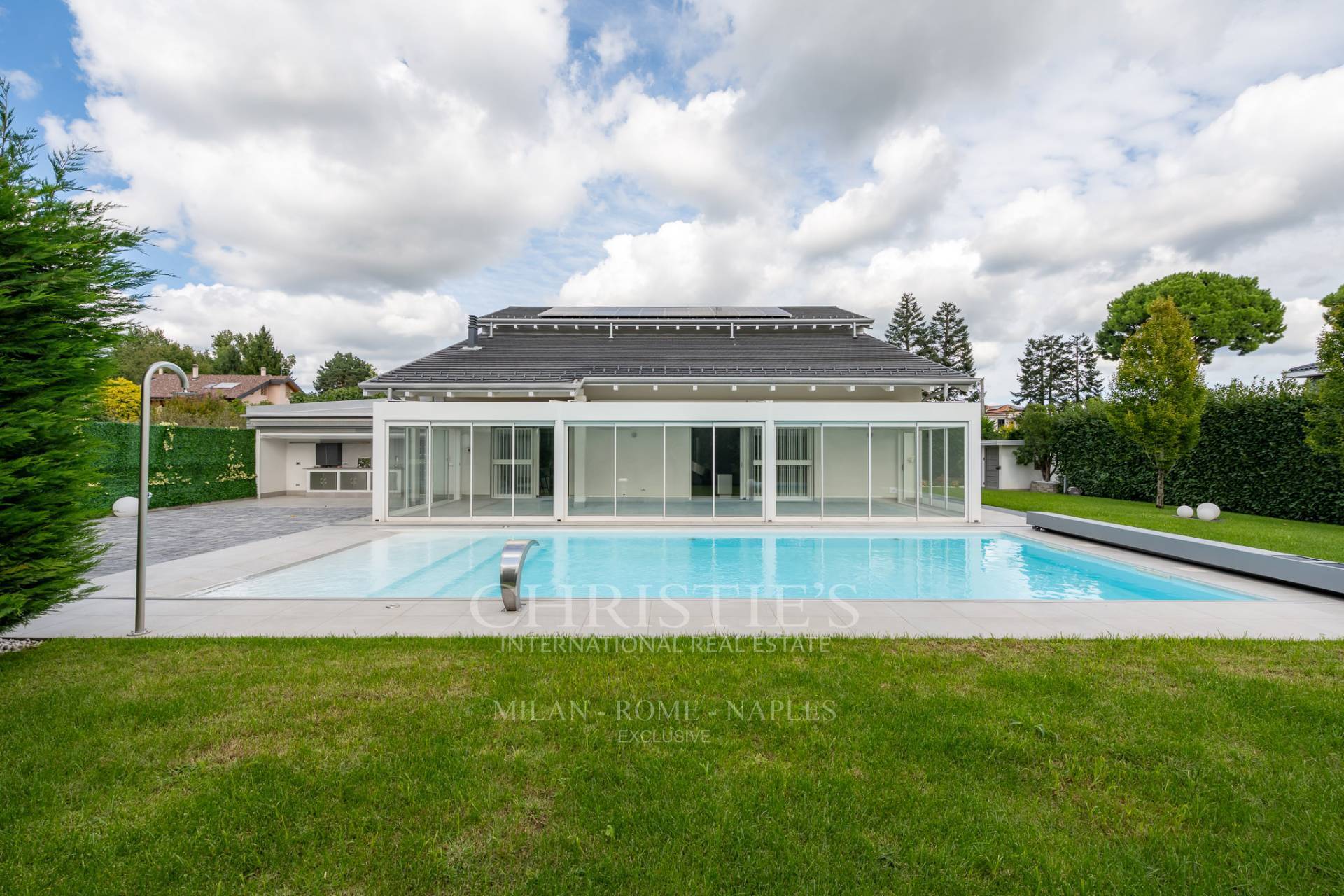 picture of Modern Villa With Pool And Annex In Cassano Magnago