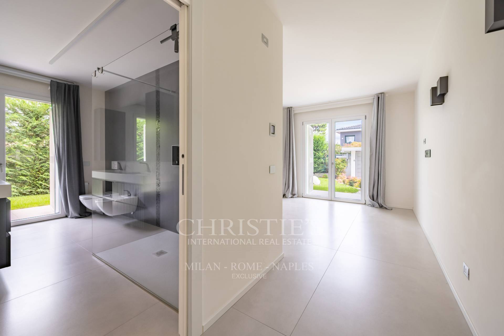 picture of Modern Villa With Pool And Annex In Cassano Magnago