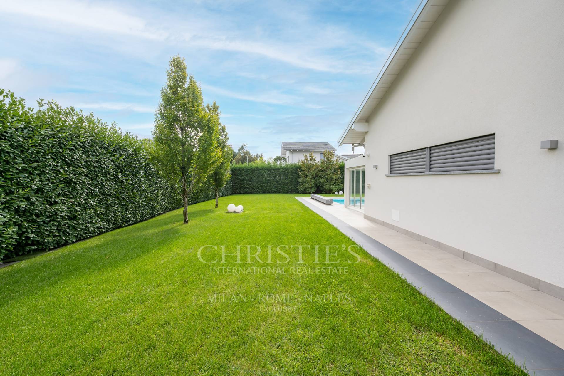 picture of Modern Villa With Pool And Annex In Cassano Magnago