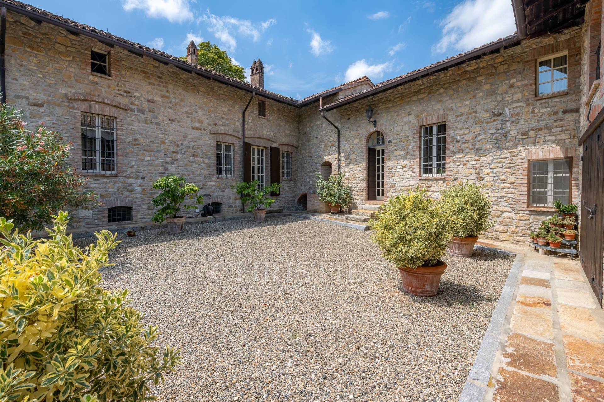 picture of Elegant Country Living In Piacenza