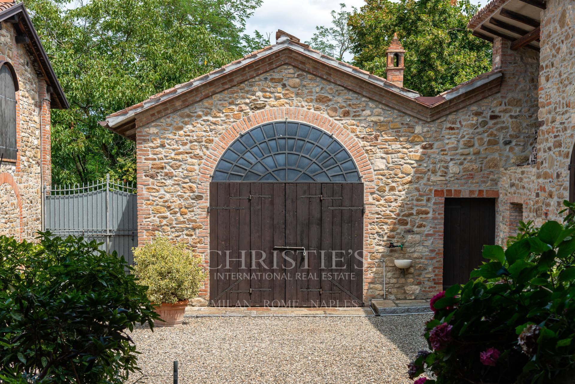 picture of Elegant Country Living In Piacenza