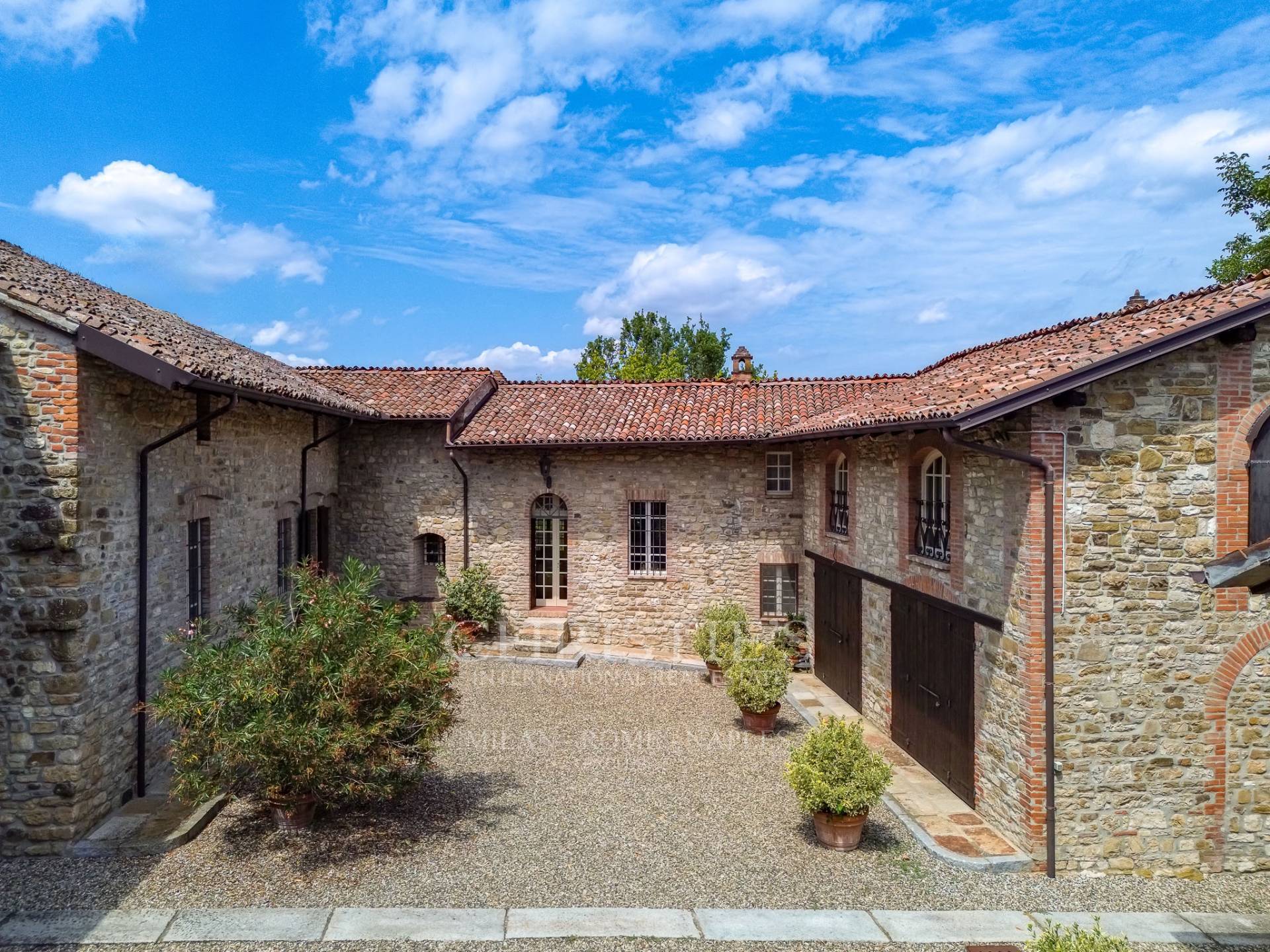 picture of Elegant Country Living In Piacenza
