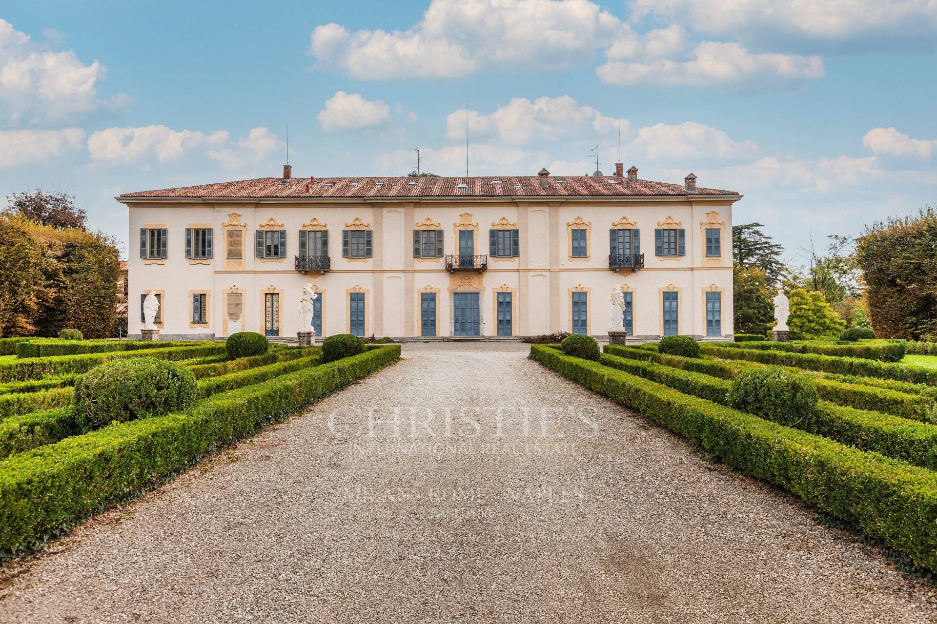 picture of Prestigious Countryside Apartment In Historic Villa - Costa Lambro, Carate Brianza