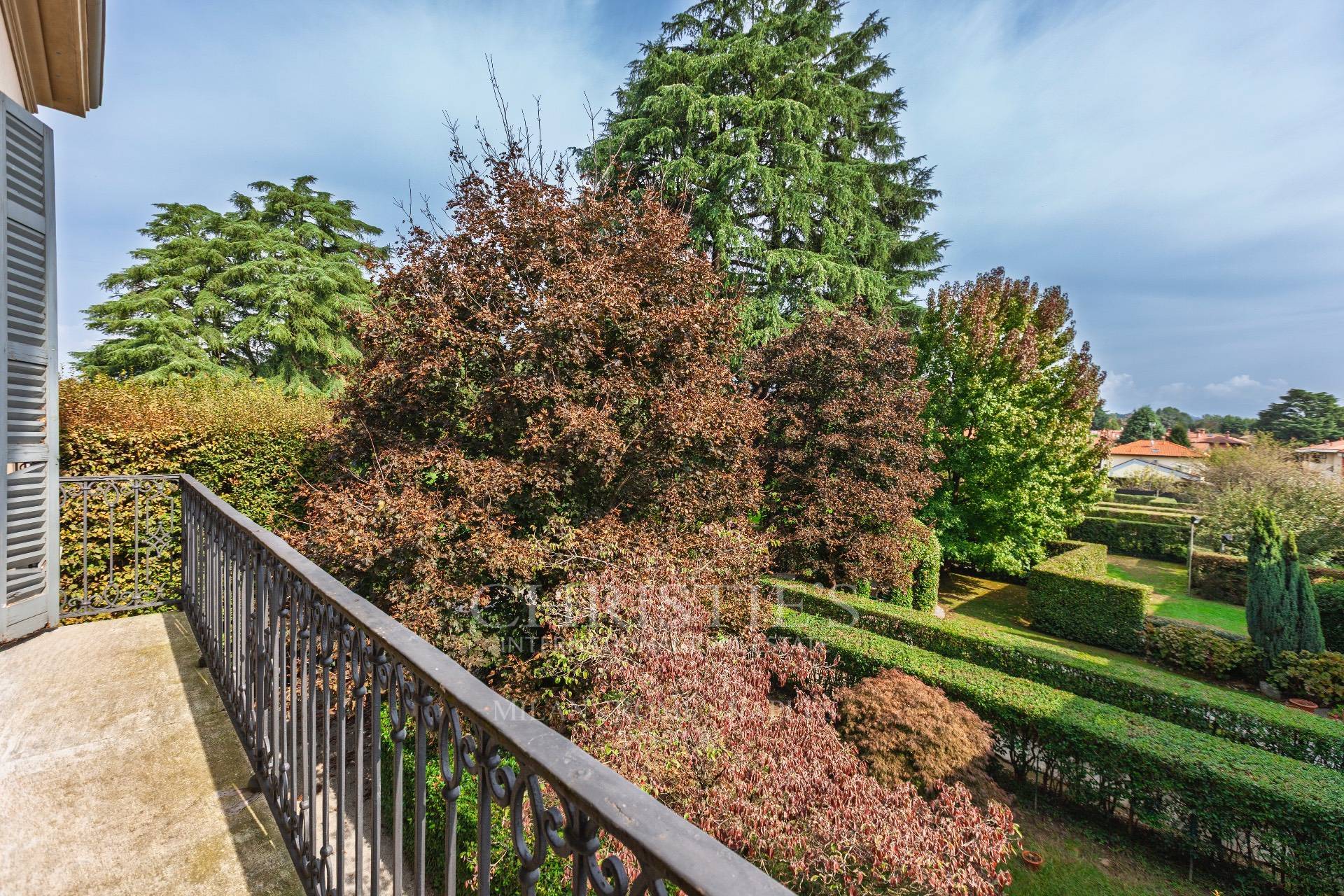 picture of Prestigious Countryside Apartment In Historic Villa - Costa Lambro, Carate Brianza