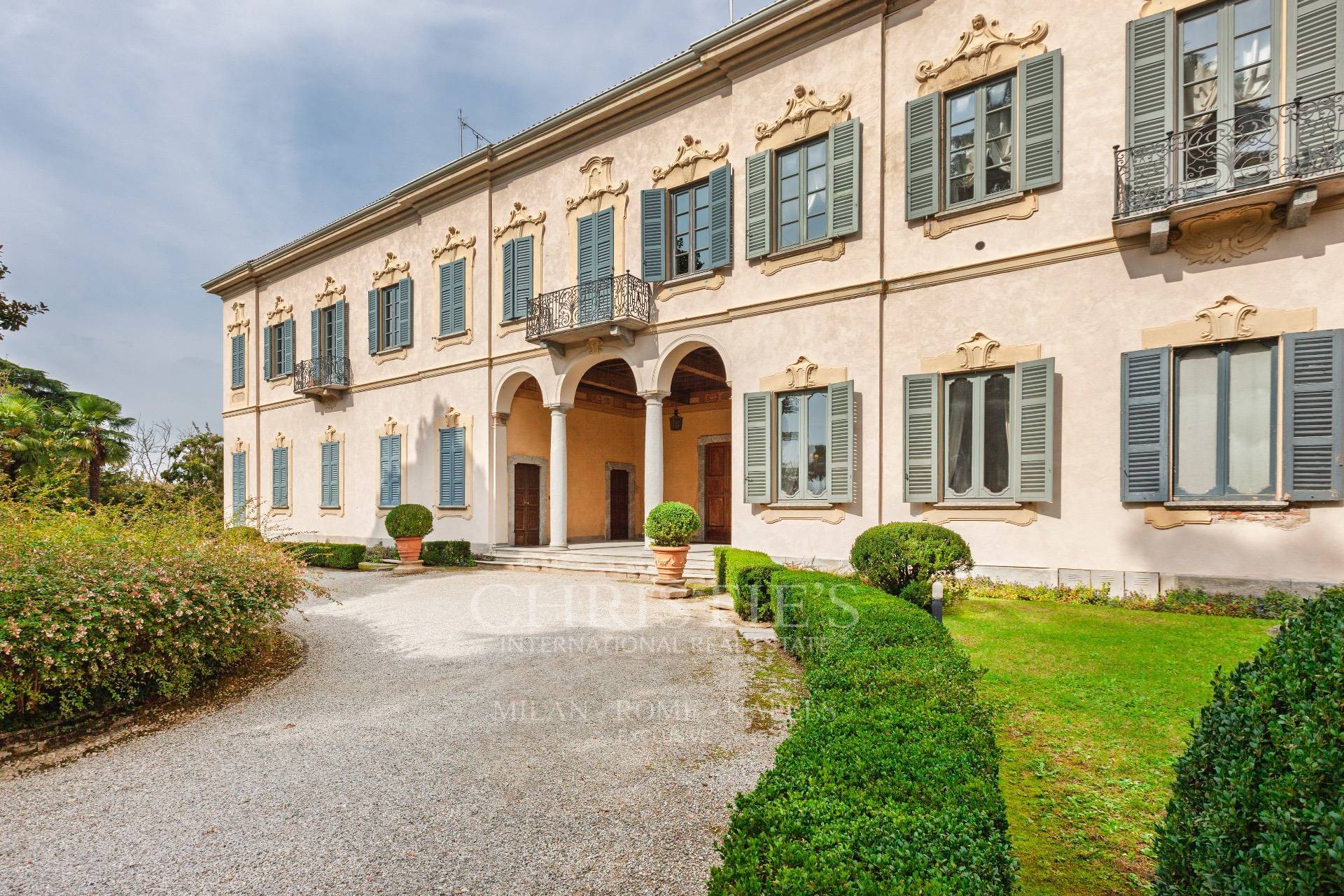 picture of Prestigious Countryside Apartment In Historic Villa - Costa Lambro, Carate Brianza
