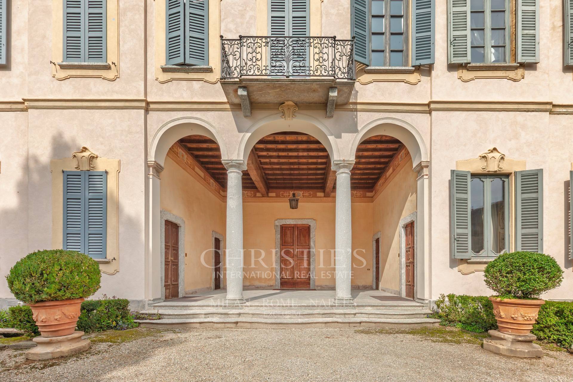 picture of Prestigious Countryside Apartment In Historic Villa - Costa Lambro, Carate Brianza