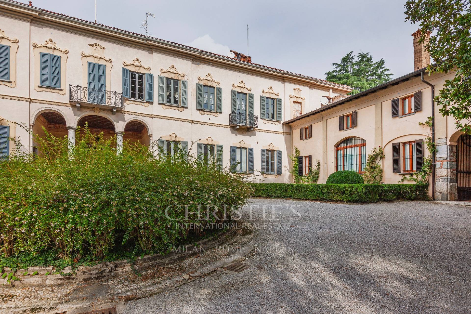 picture of Prestigious Countryside Apartment In Historic Villa - Costa Lambro, Carate Brianza