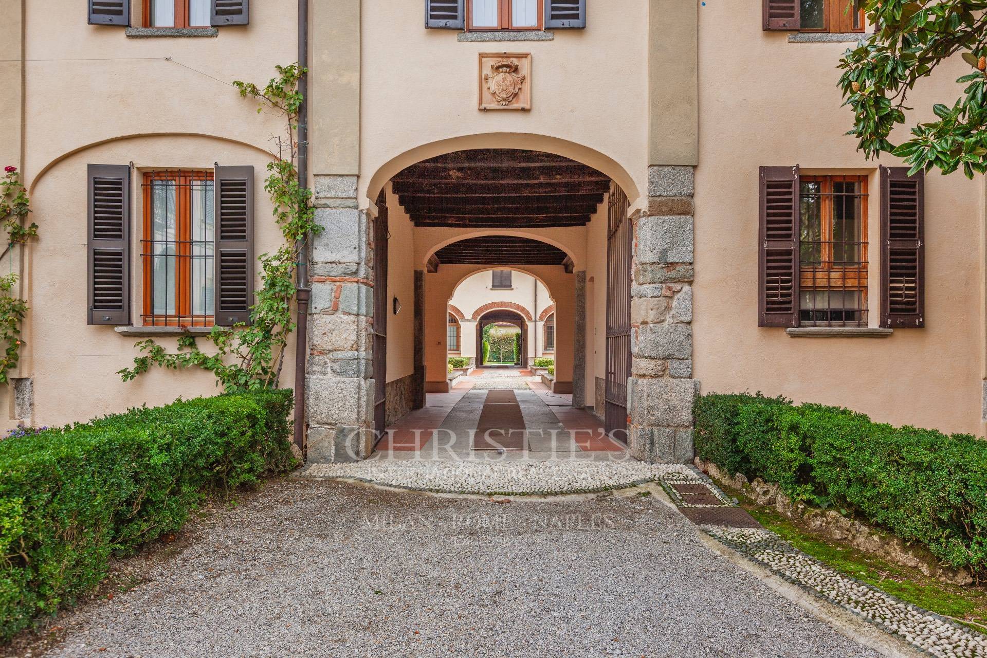 picture of Prestigious Countryside Apartment In Historic Villa - Costa Lambro, Carate Brianza
