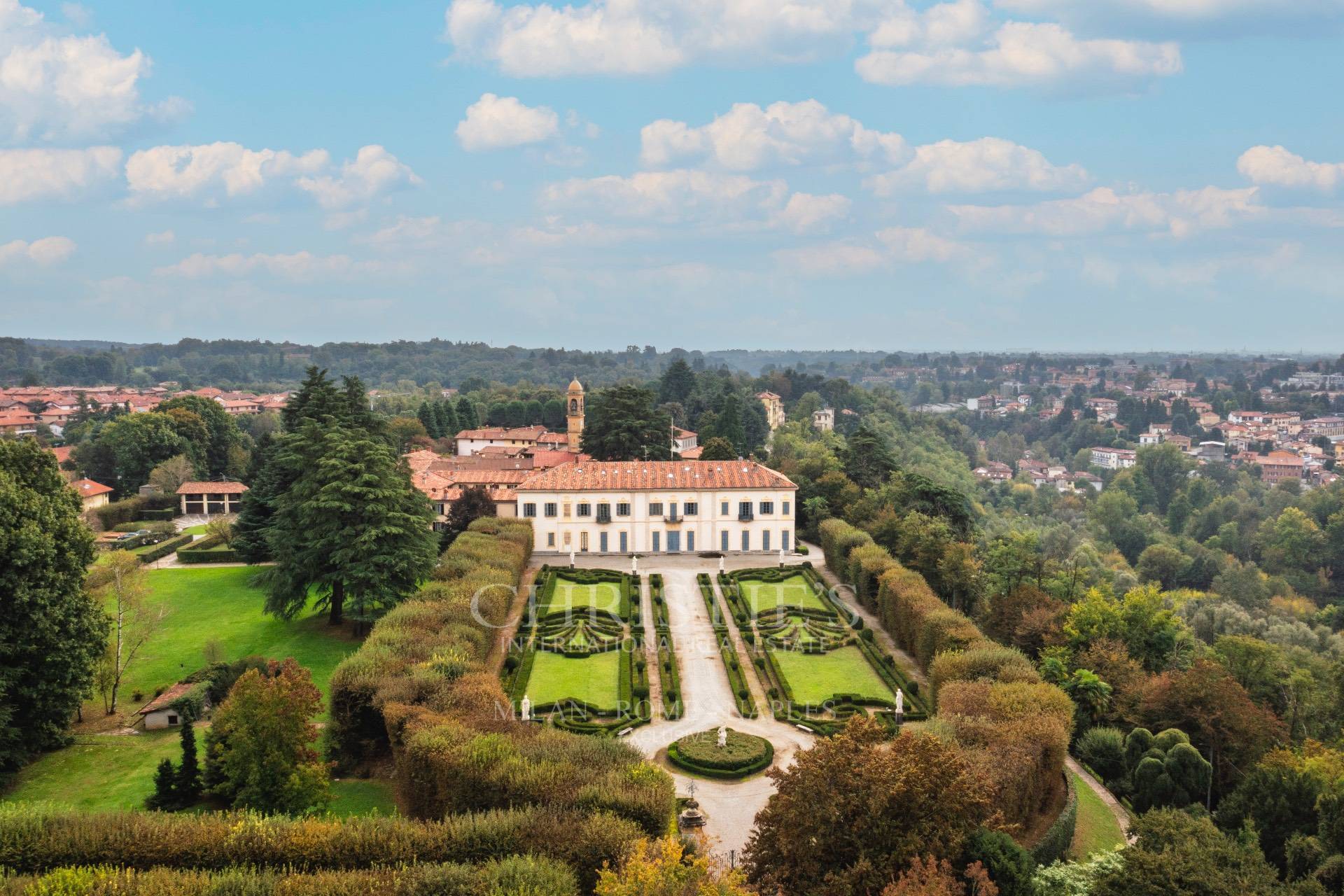 picture of Prestigious Countryside Apartment In Historic Villa - Costa Lambro, Carate Brianza