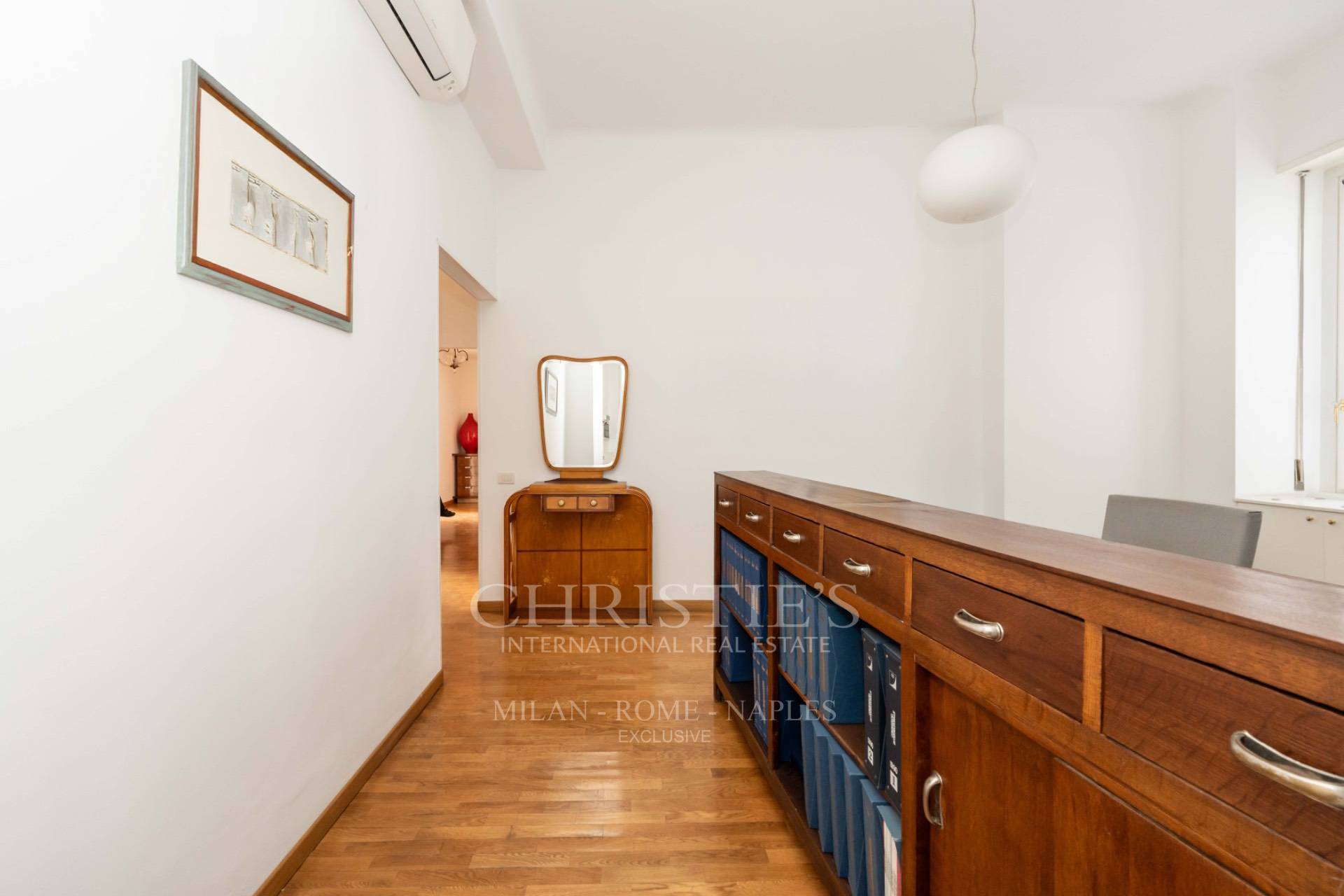 picture of Bright Office In Corso Di Porta Vittoria