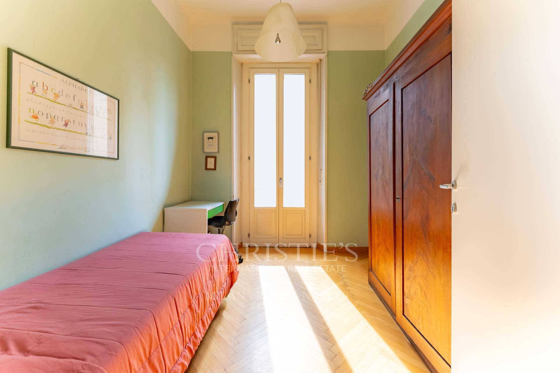 picture of Two-level Apartment In A Residential Area