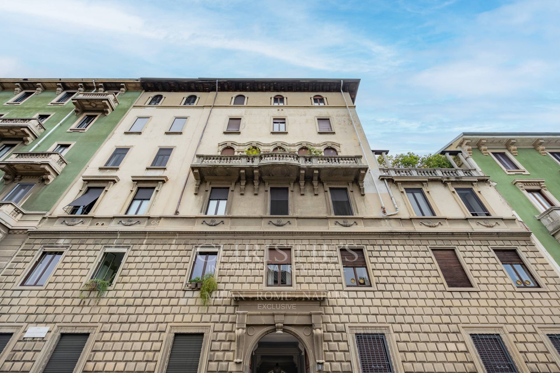picture of Two-level Apartment In A Residential Area