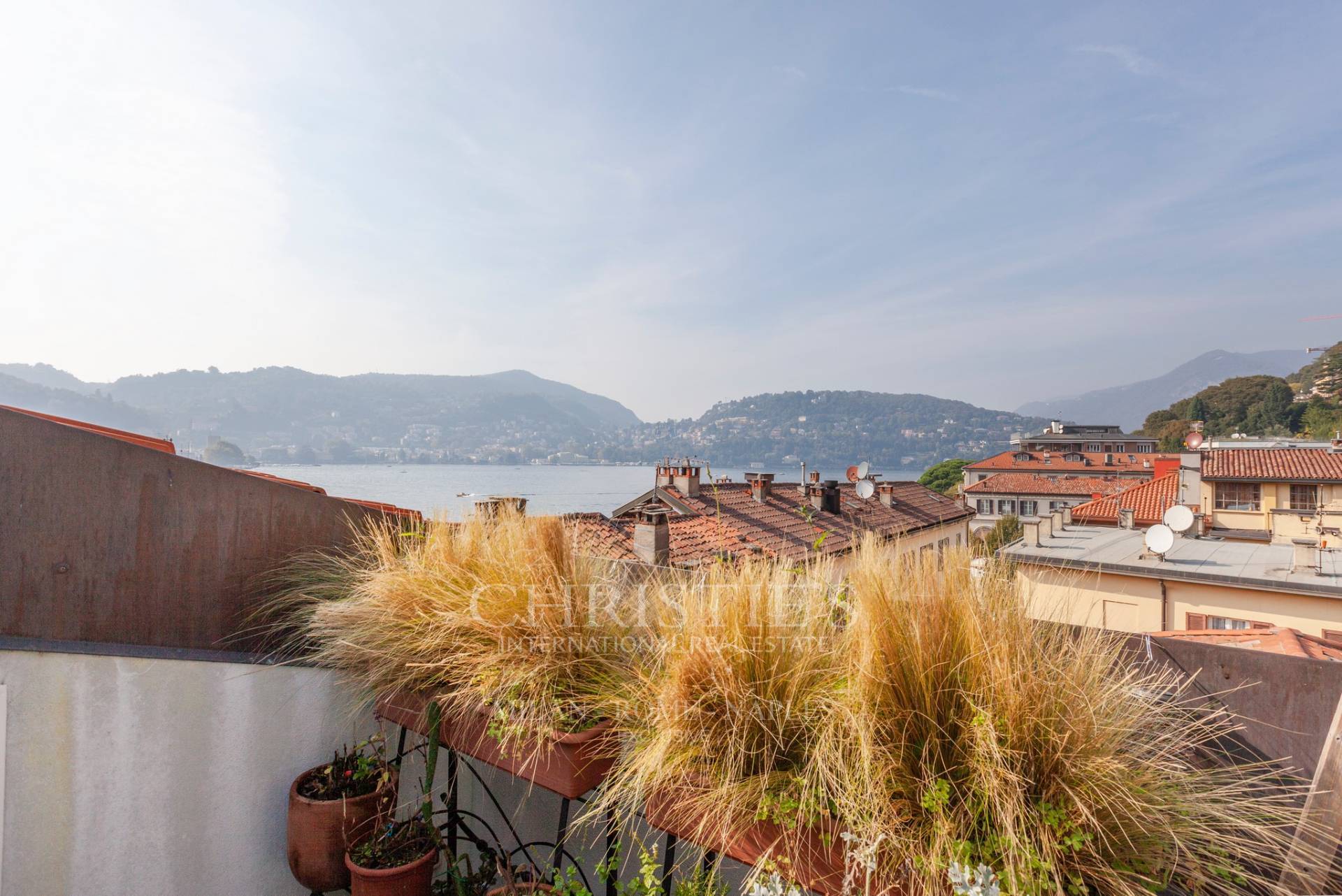 picture of Sophisticated And Exclusive Penthouse On Como's Lakefront
