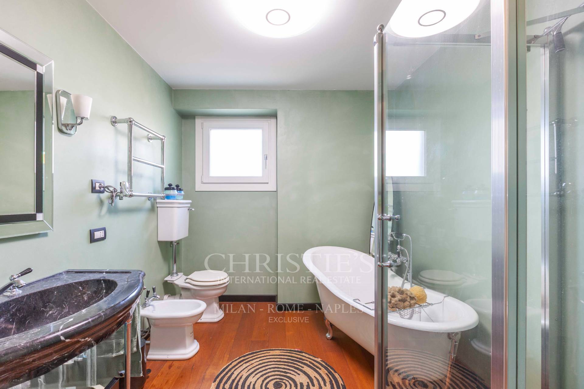 picture of Sophisticated And Exclusive Penthouse On Como's Lakefront