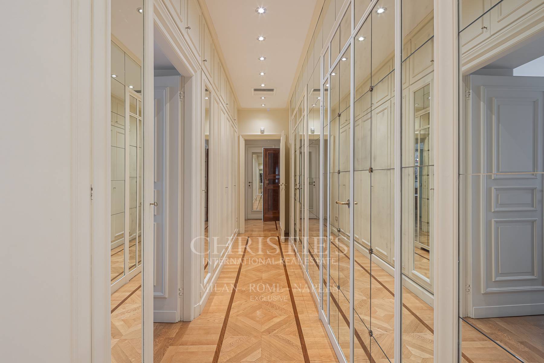 picture of Classic And Prestigious Apartment In The Fashion District