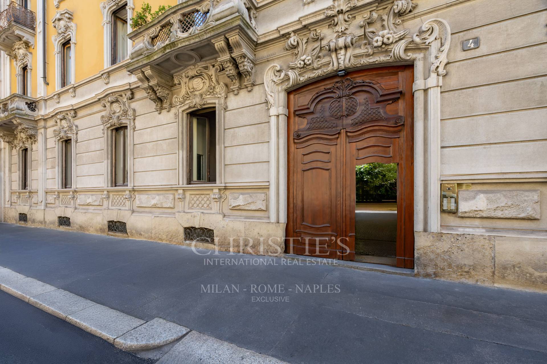 picture of Historical Elegance In Porta Venezia