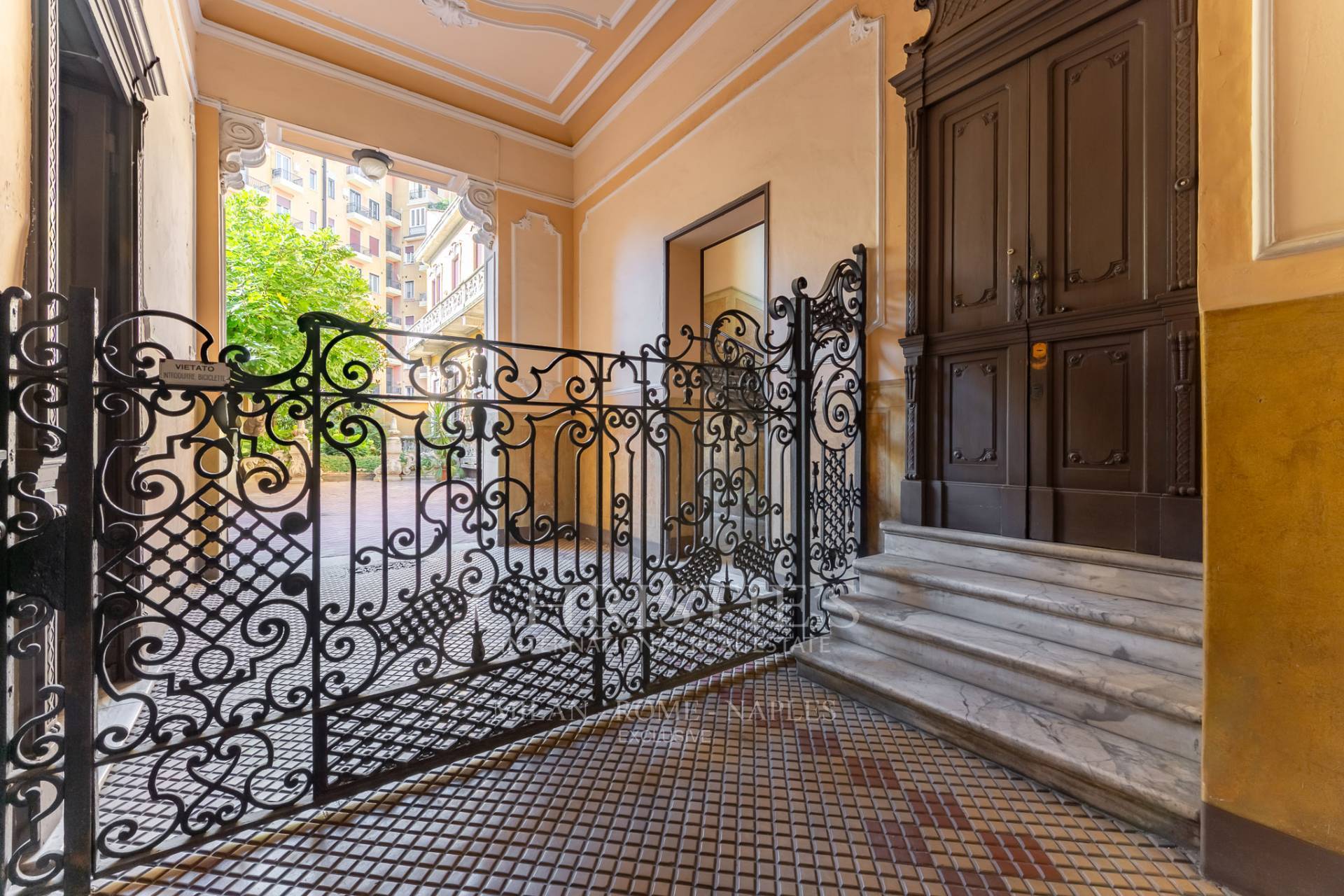 picture of Historical Elegance In Porta Venezia