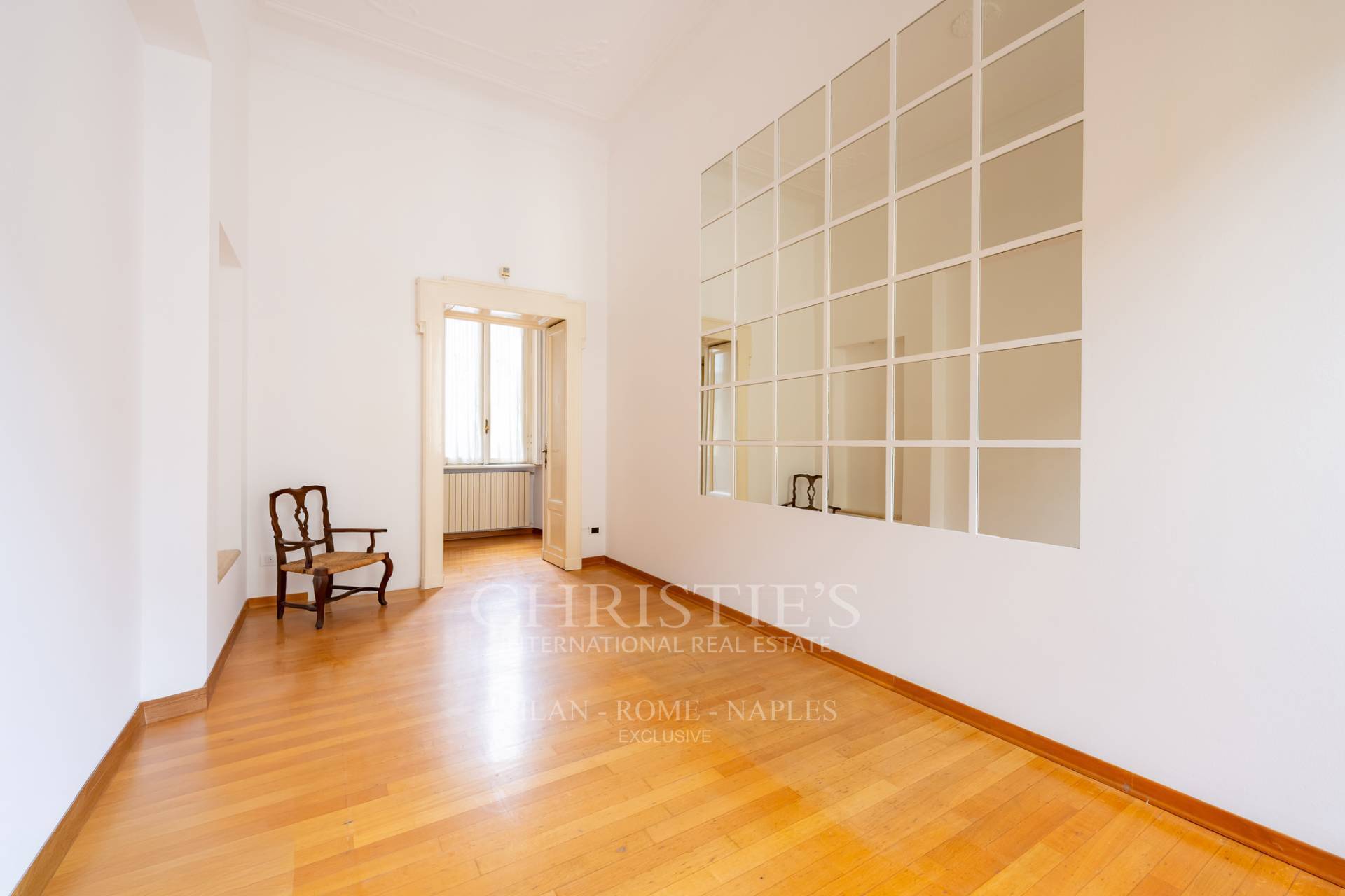 picture of Historical Elegance In Porta Venezia