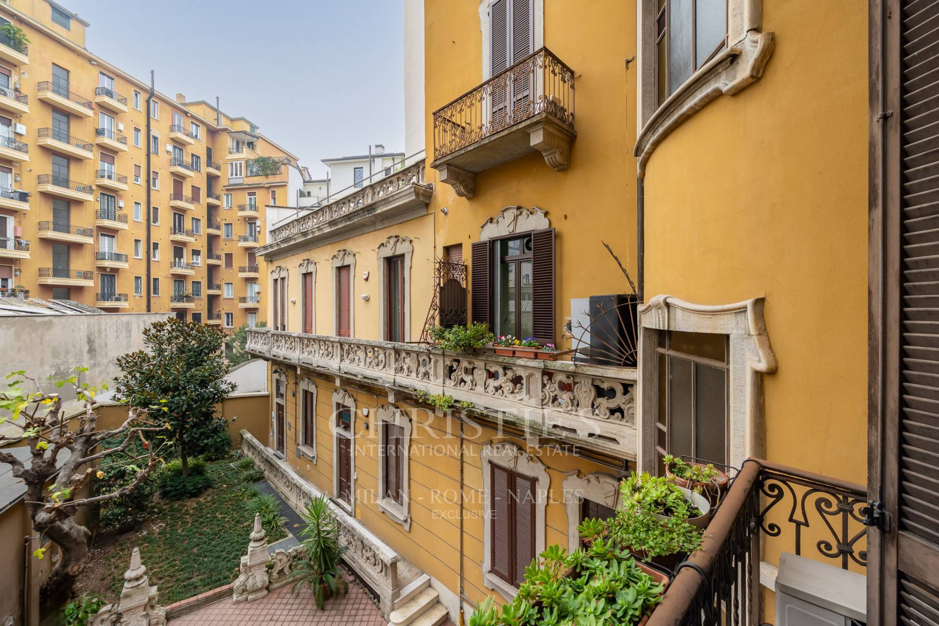 picture of Historical Elegance In Porta Venezia