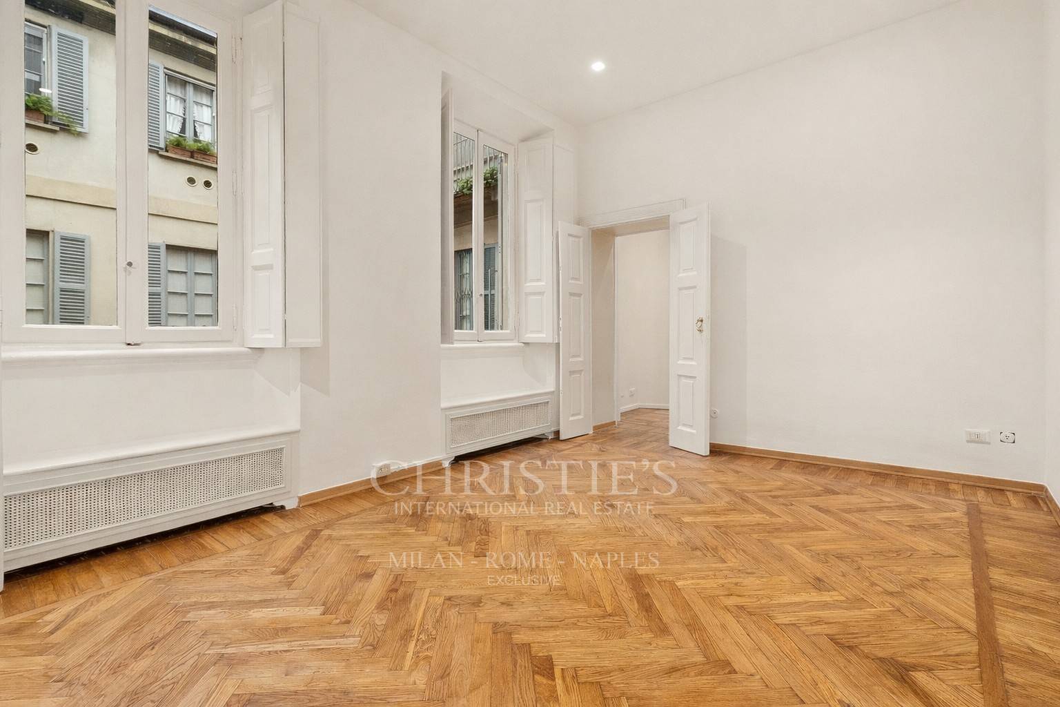 picture of Elegant Three-room Apartment In The Historic Heart Of Milan - Cinque Vie