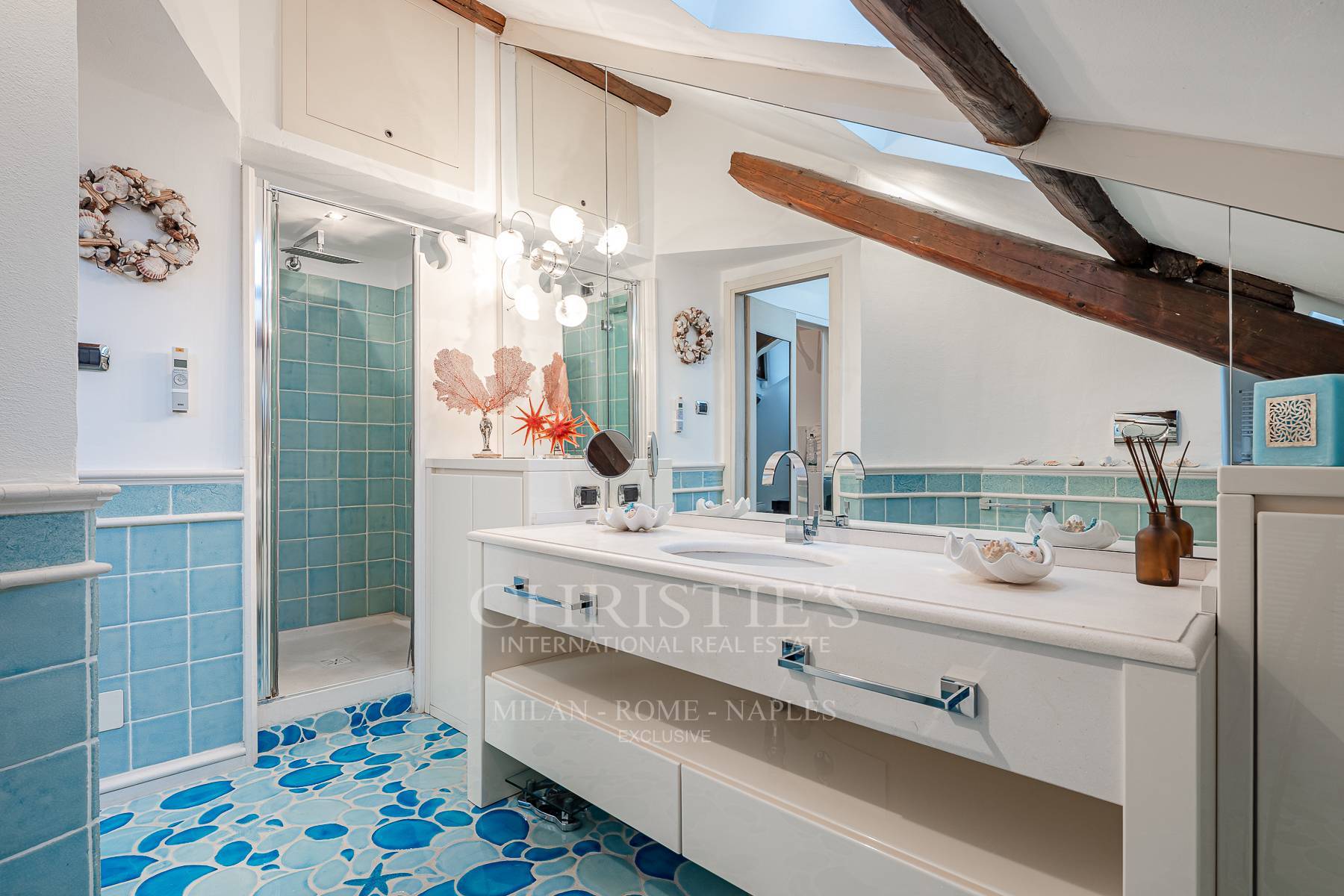 picture of Charming Penthouse In The Arco Della Pace Area