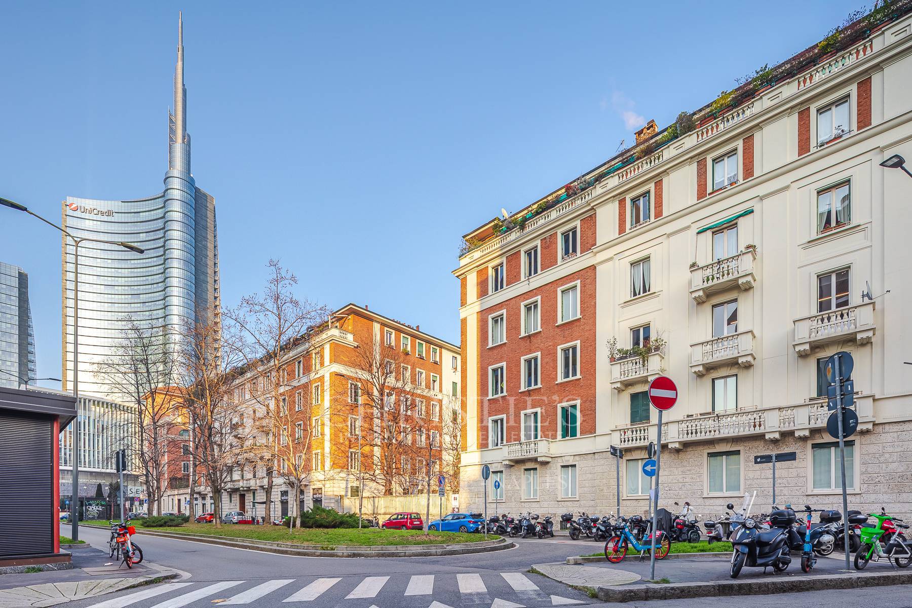 picture of Elegant Office In Via De Cristoforis