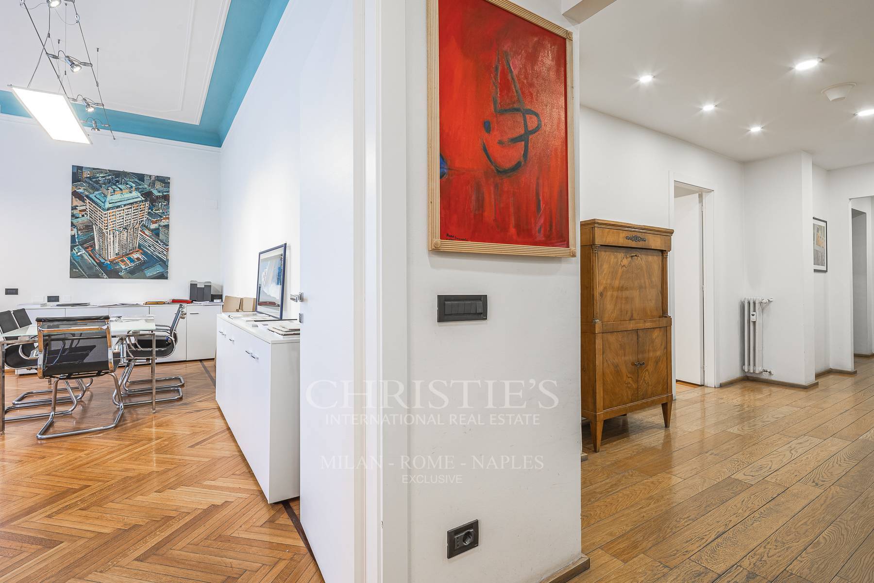 picture of Elegant Office In Via De Cristoforis