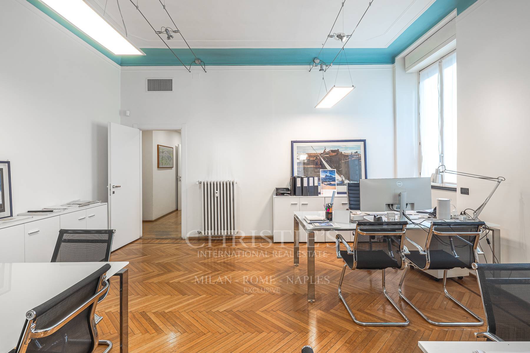 picture of Elegant Office In Via De Cristoforis