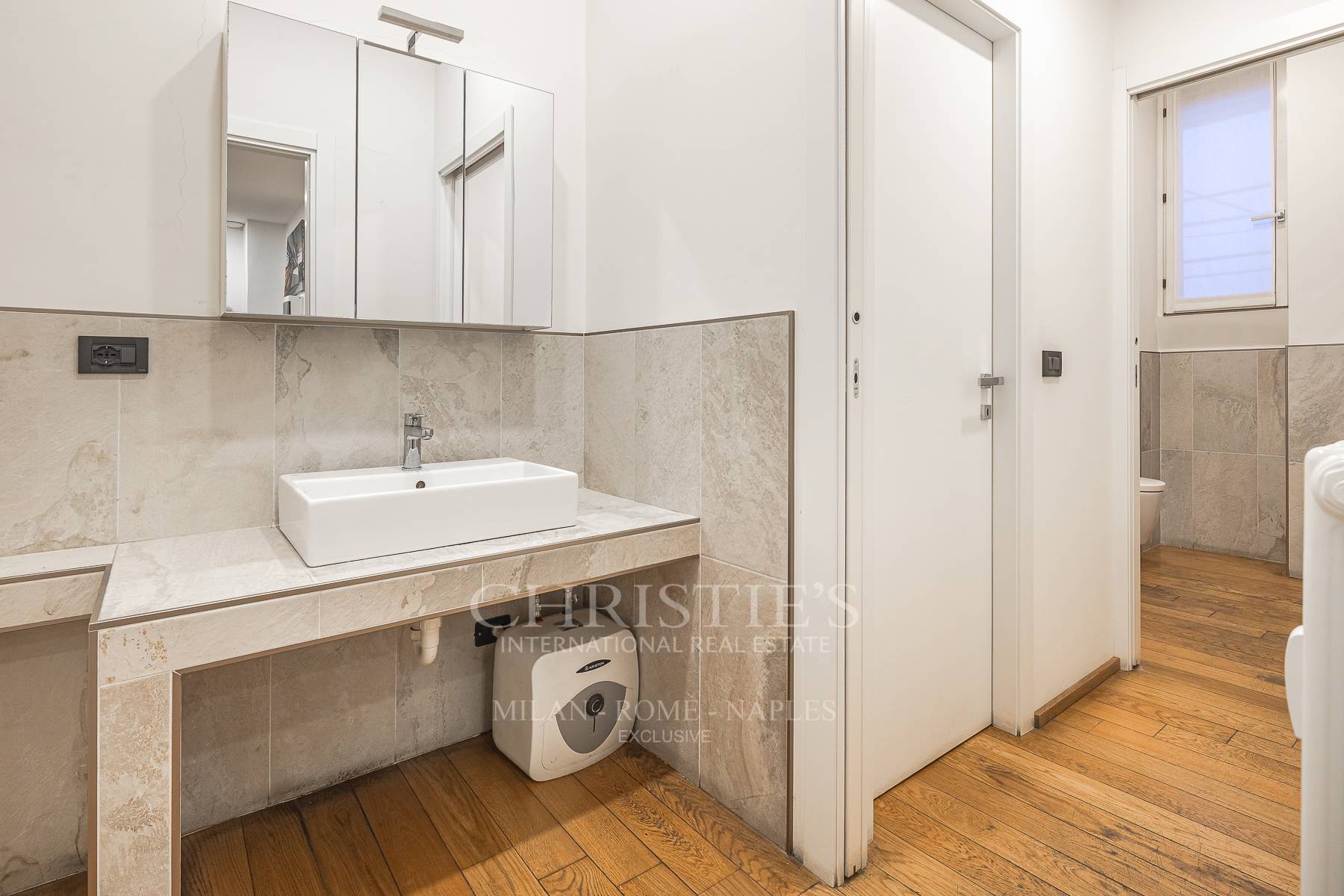 picture of Elegant Office In Via De Cristoforis