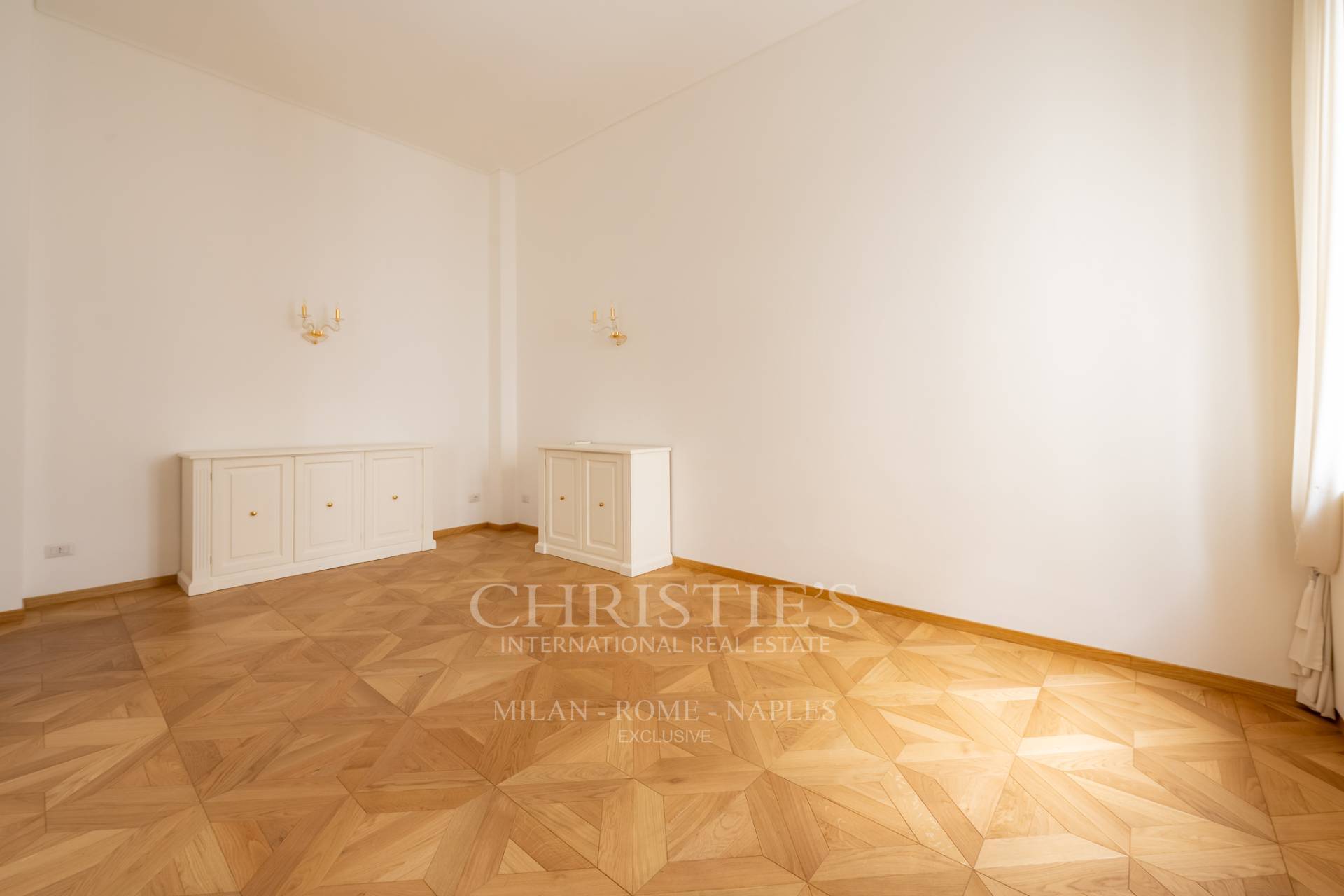 picture of Elegance And Comfort Just Steps From The Duomo