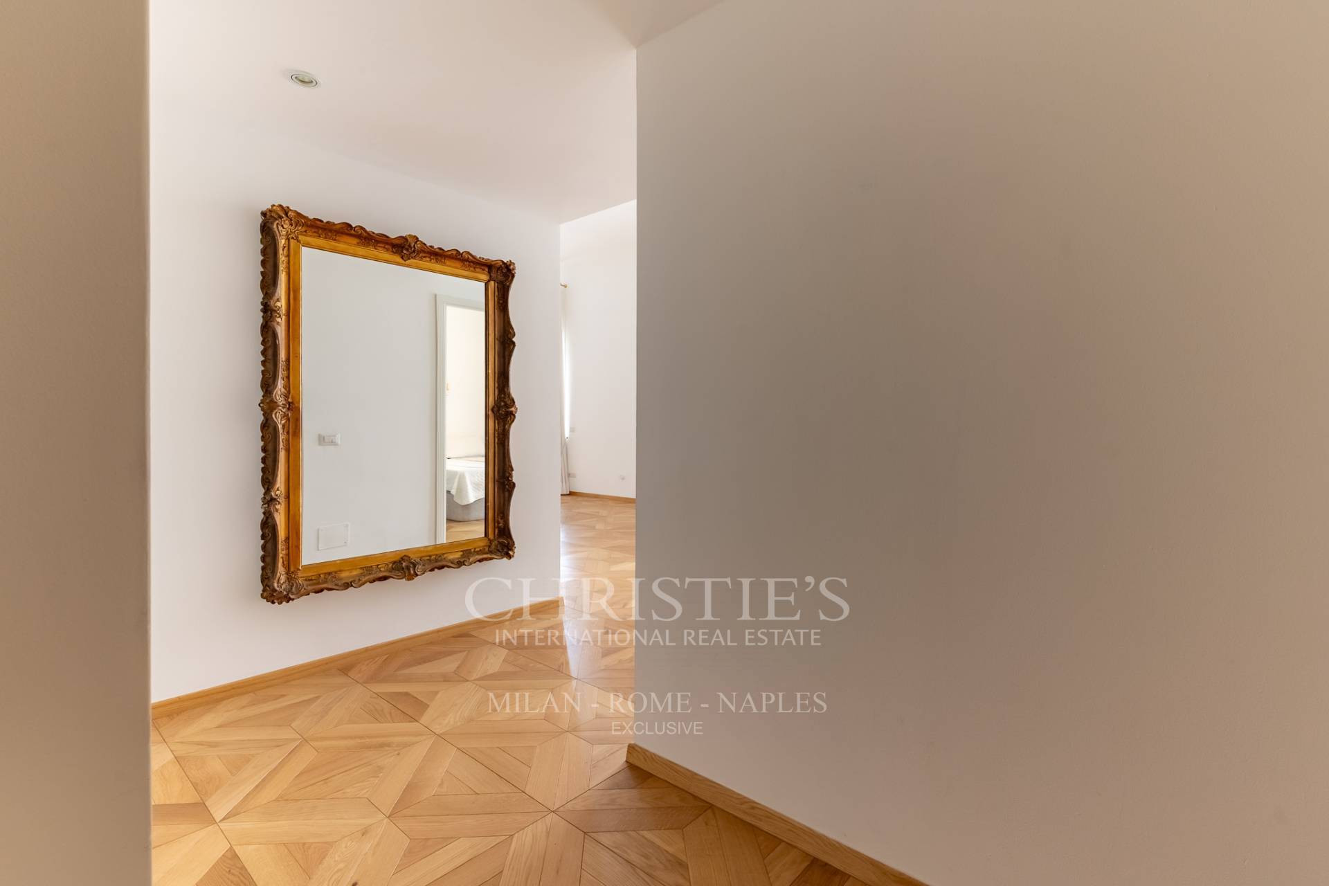 picture of Elegance And Comfort Just Steps From The Duomo