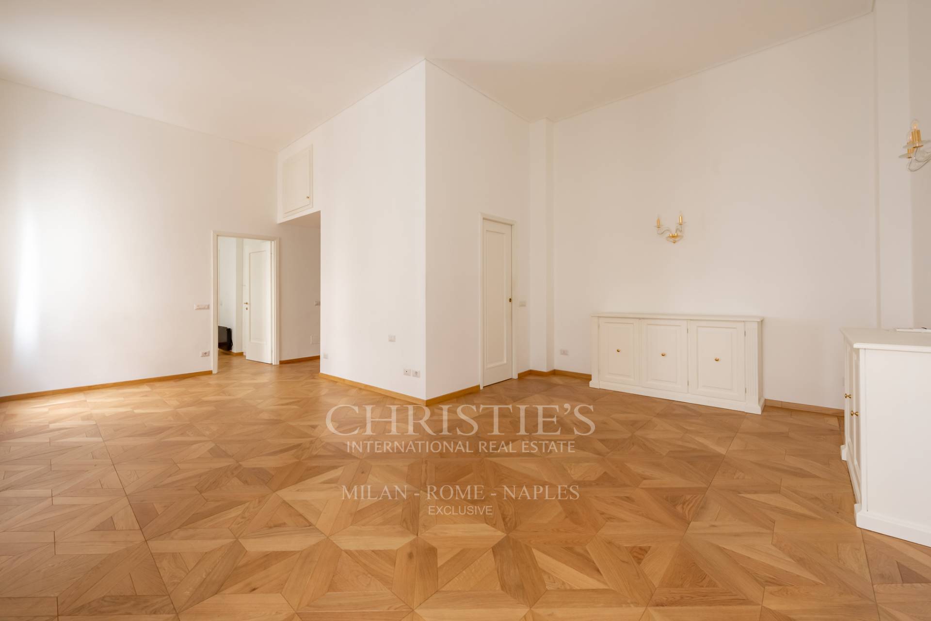 picture of Elegance And Comfort Just Steps From The Duomo